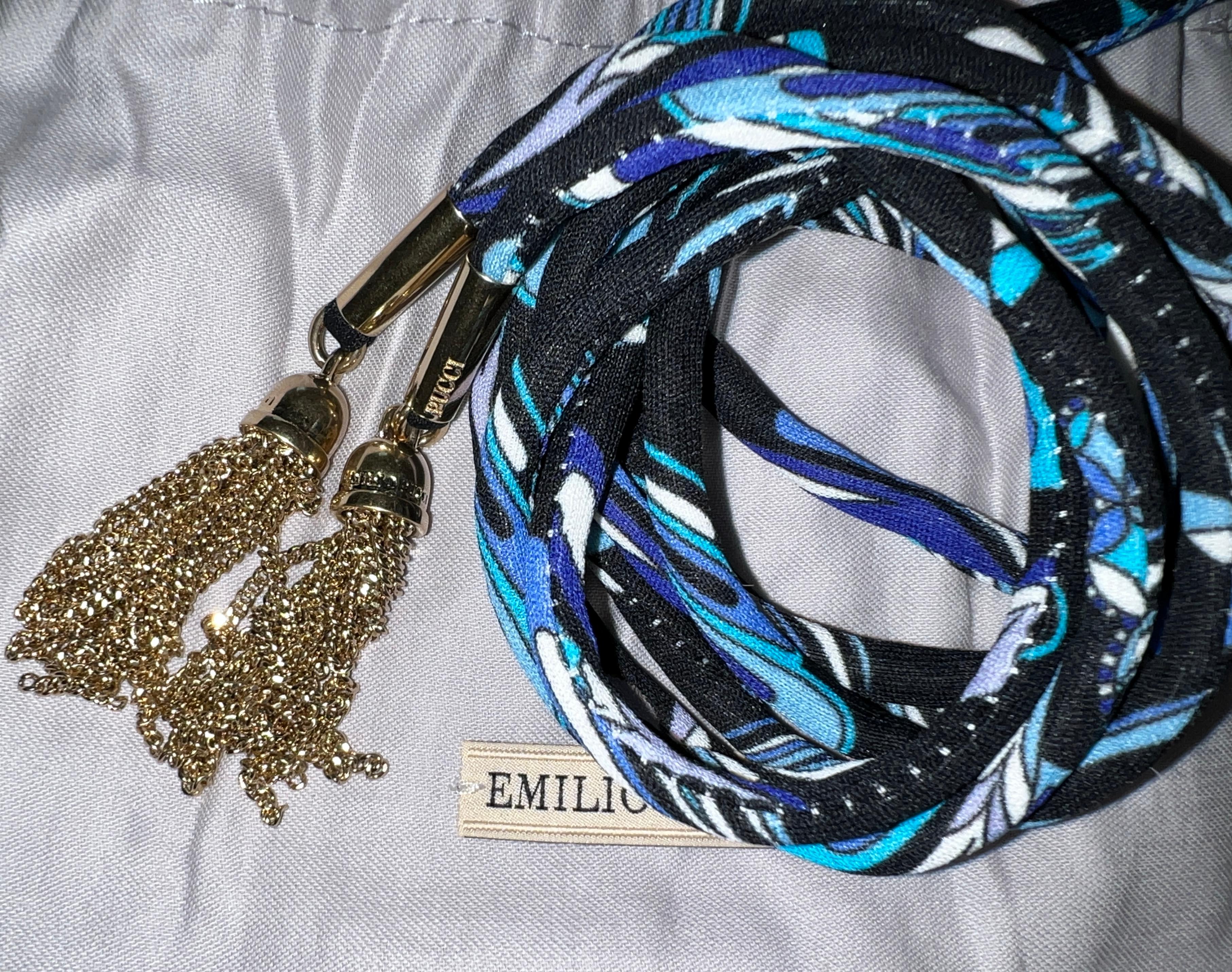 UNWORN Emilio Pucci Weißes & blaues Seidenkleid mit Signaturdruck und Gürtel im Angebot 6