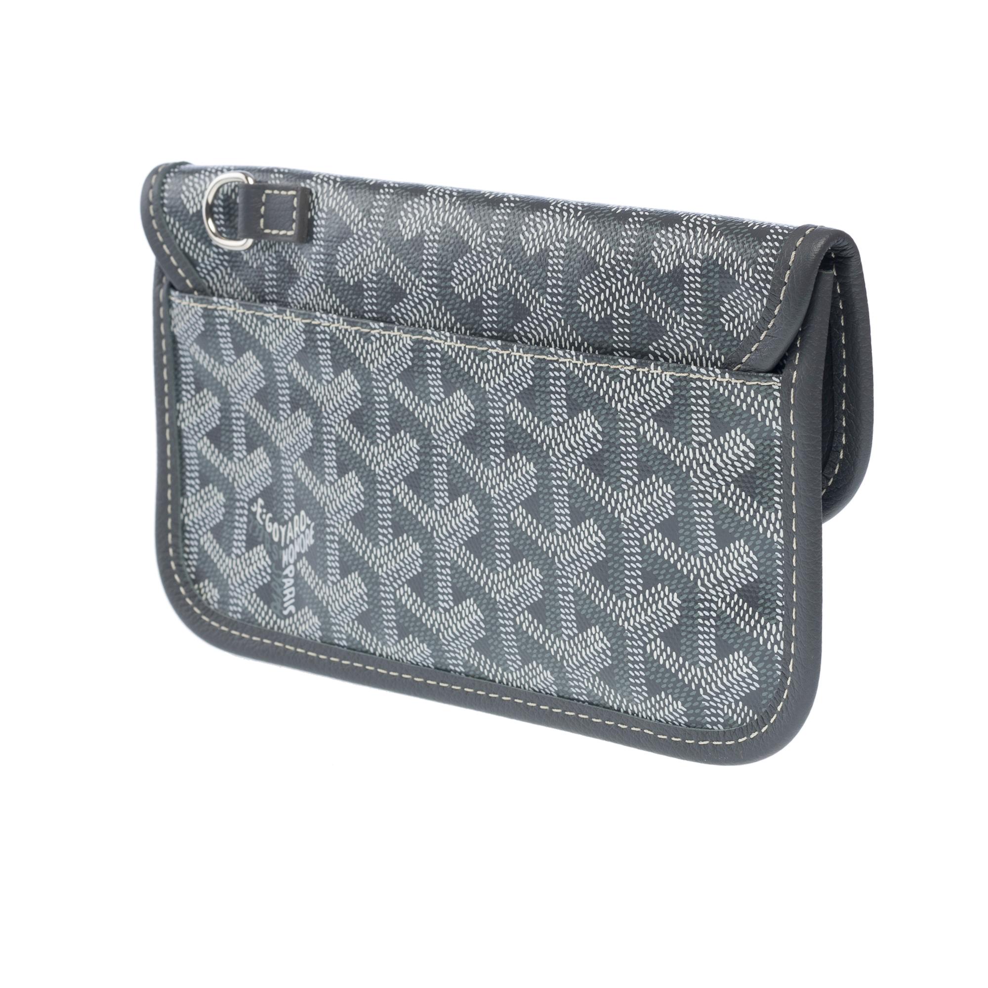 New Goyard Saint-Louis Pouch in grey and white canvas, SHW For Sale 2