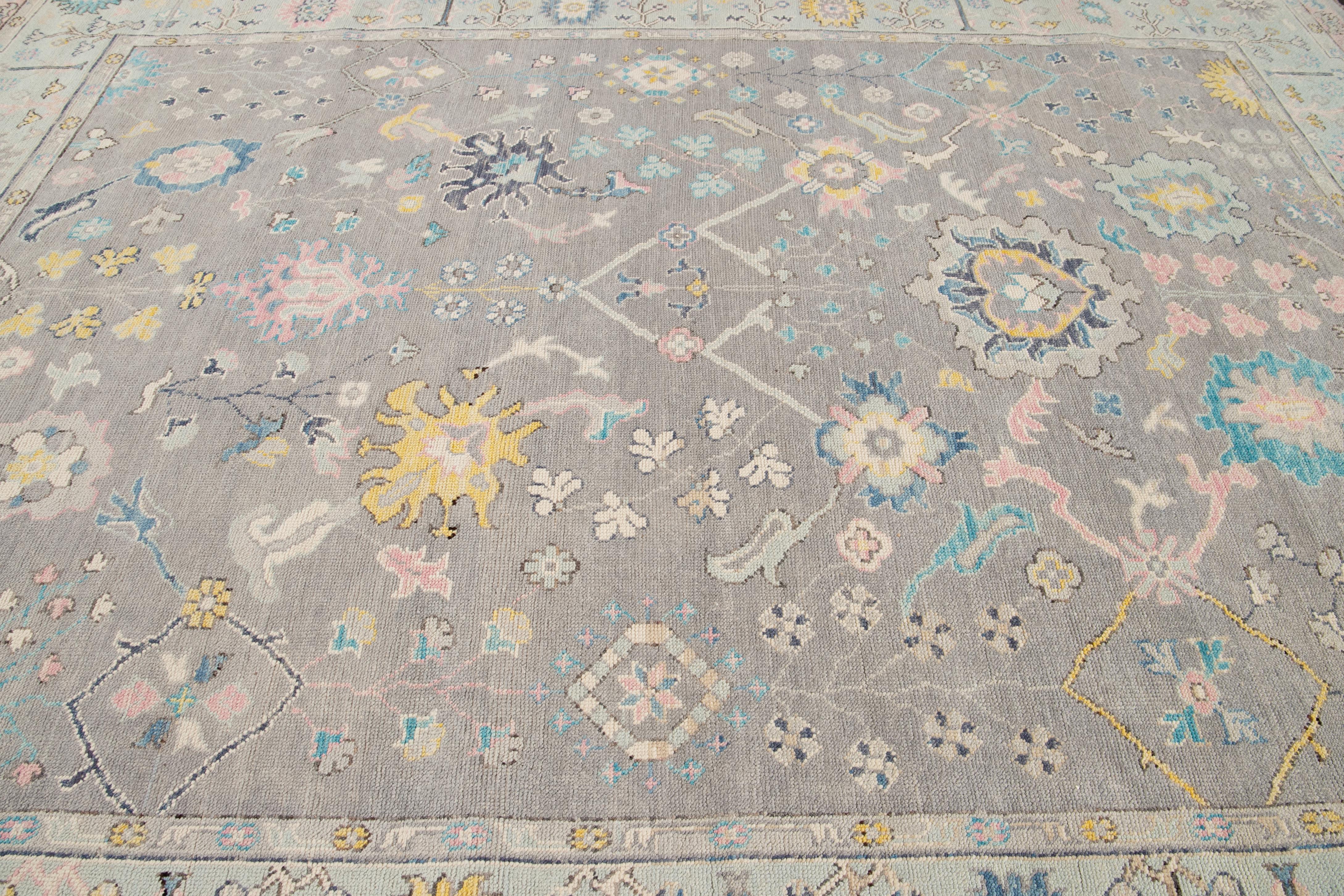 Tapis en laine gris moderne de style Oushak, Neuf en vente 4