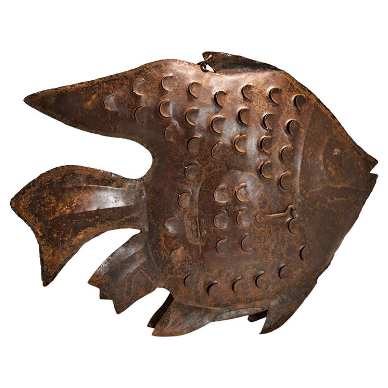 Picture of Braune Deko-Fisch-Skulptur aus Metall im Angebot bei 1stDibs