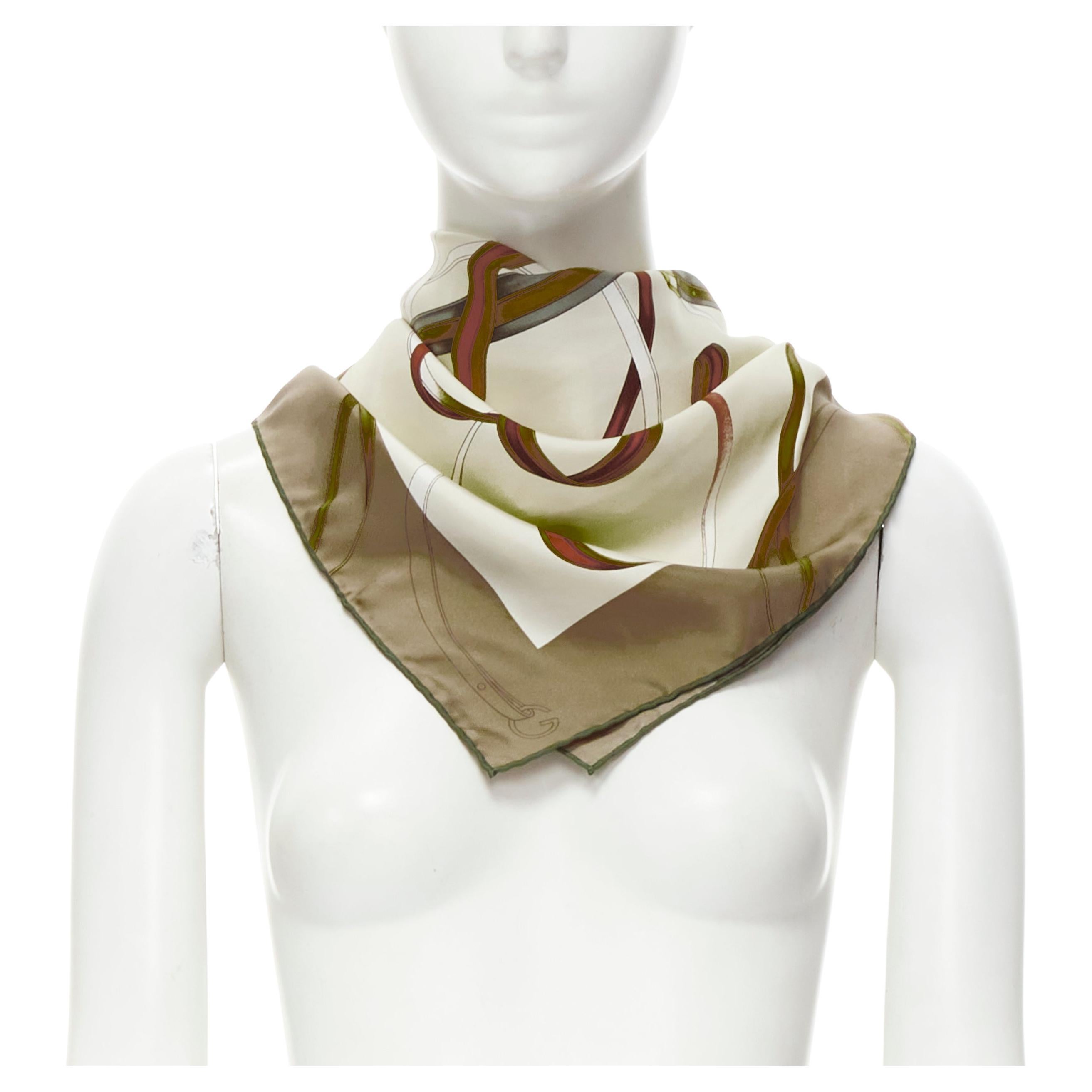 new GUCCI 1921 Collection Signature Horsebit print 100% silk 85cm square scarf For Sale