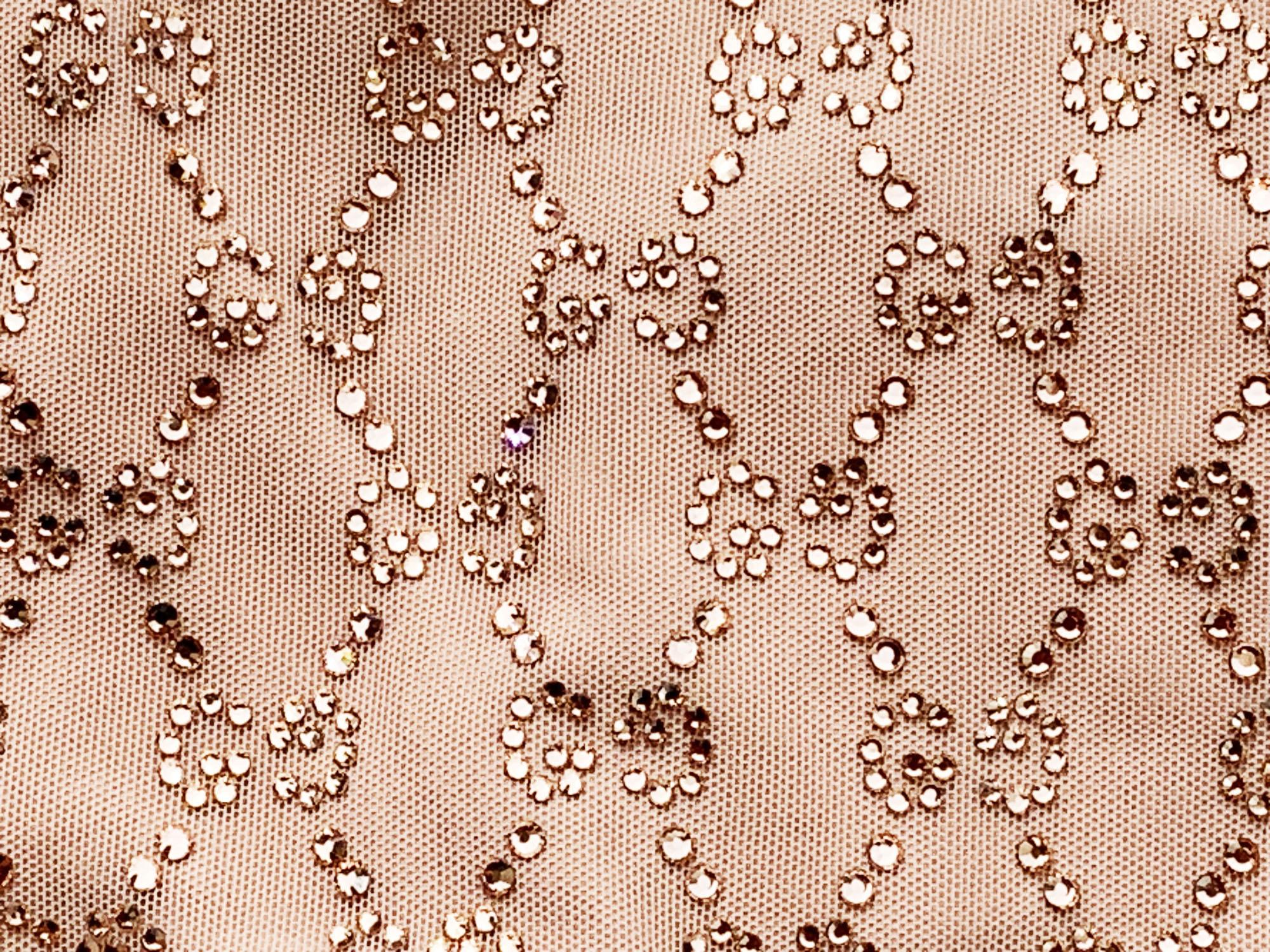 New Gucci 2023 Collection Crystal GG Stretch Nylon Tulle Dusty Pink Dress It. 38 For Sale 2