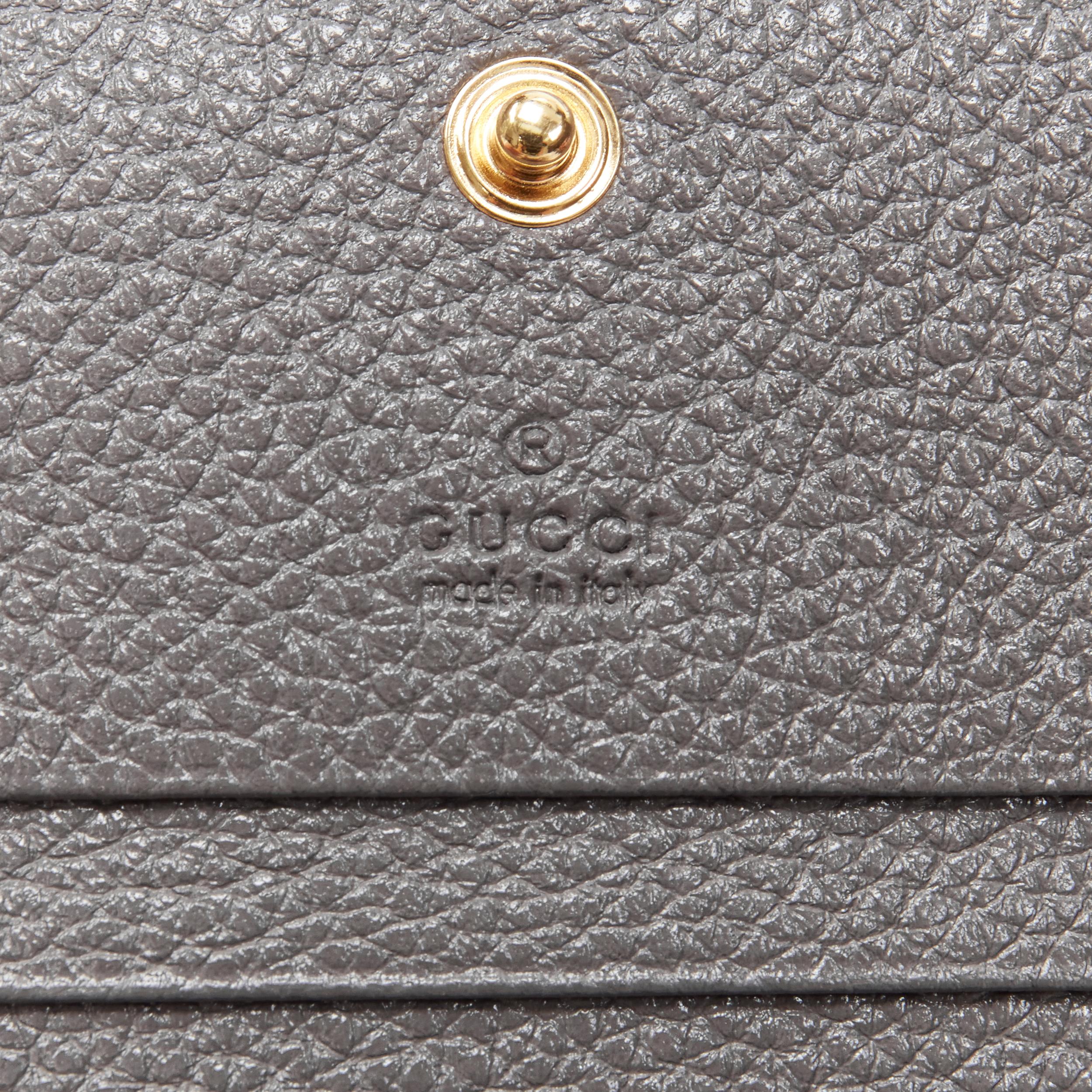 new GUCCI 570660 Zumi grey leather GG Horsebit bi-fold wallet on chain micro bag For Sale 4