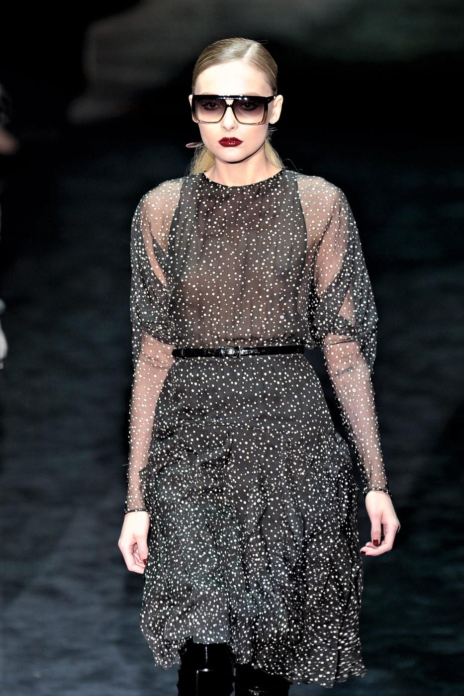 Gucci 90th Anniversary Ad Runway Vidéo Robe en soie F/W 2011 Taille 42 en vente 6
