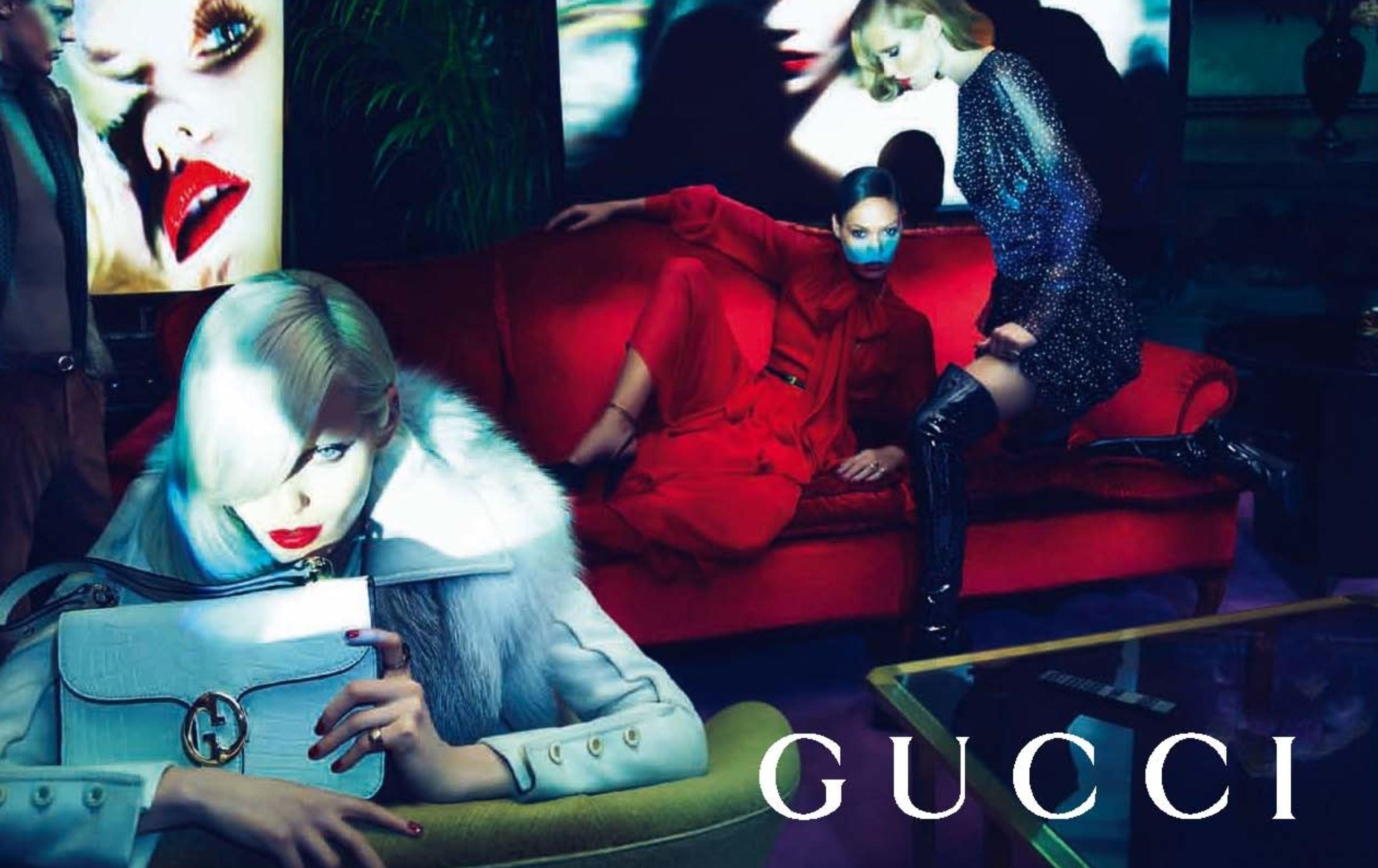 Gucci 90th Anniversary Ad Runway Vidéo Robe en soie F/W 2011 Taille 42 en vente 10