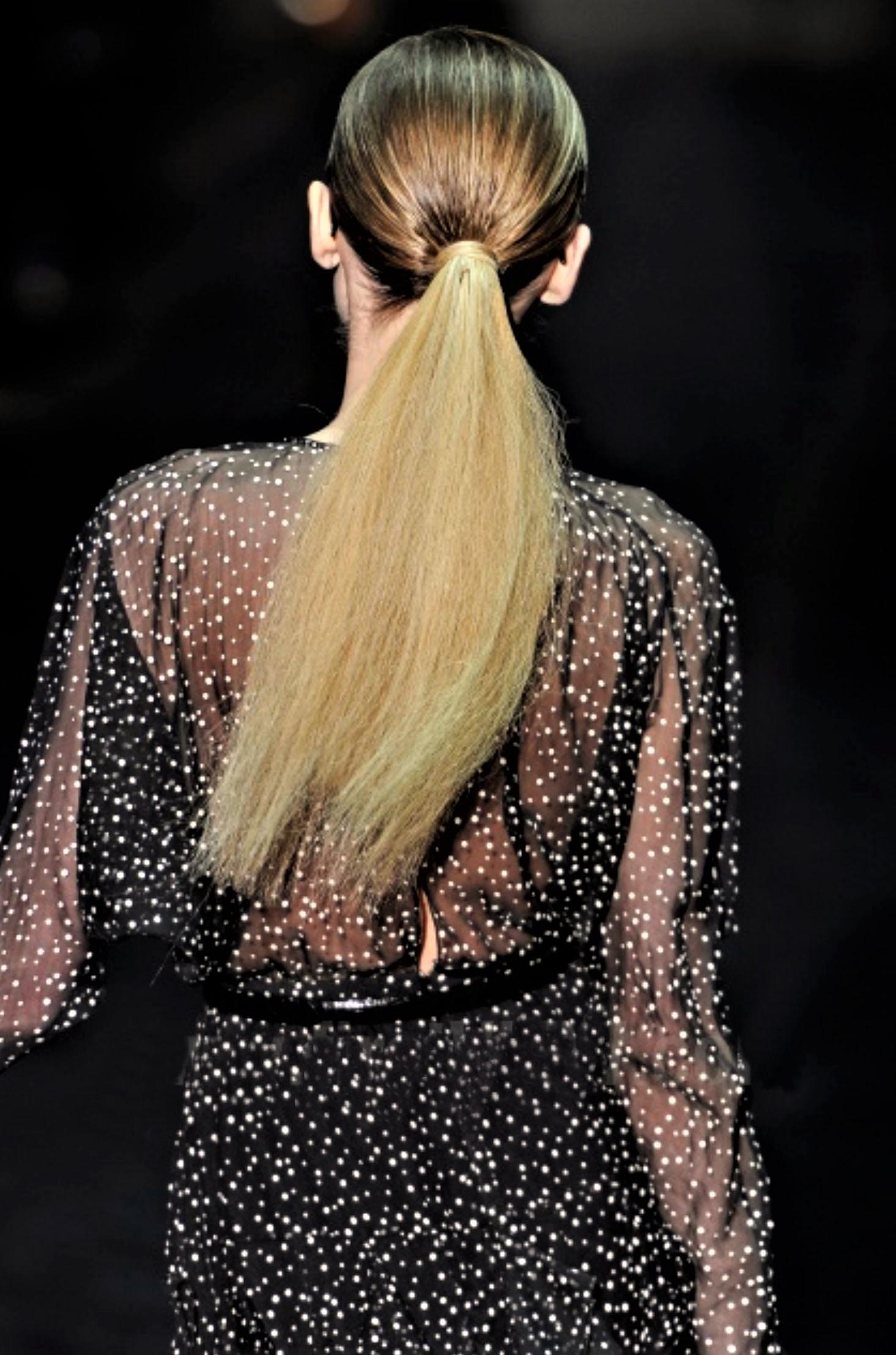 Gucci 90th Anniversary Ad Runway Vidéo Robe en soie F/W 2011 Taille 42 en vente 11