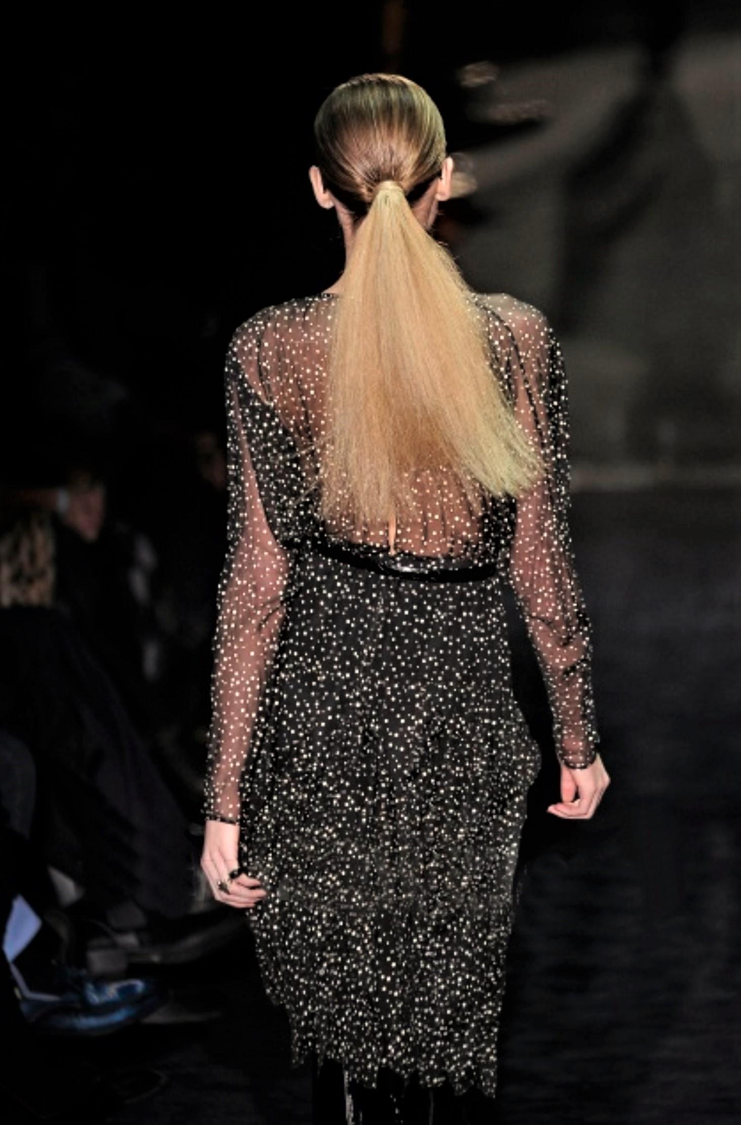 Gucci 90th Anniversary Ad Runway Vidéo Robe en soie F/W 2011 Taille 42 en vente 14