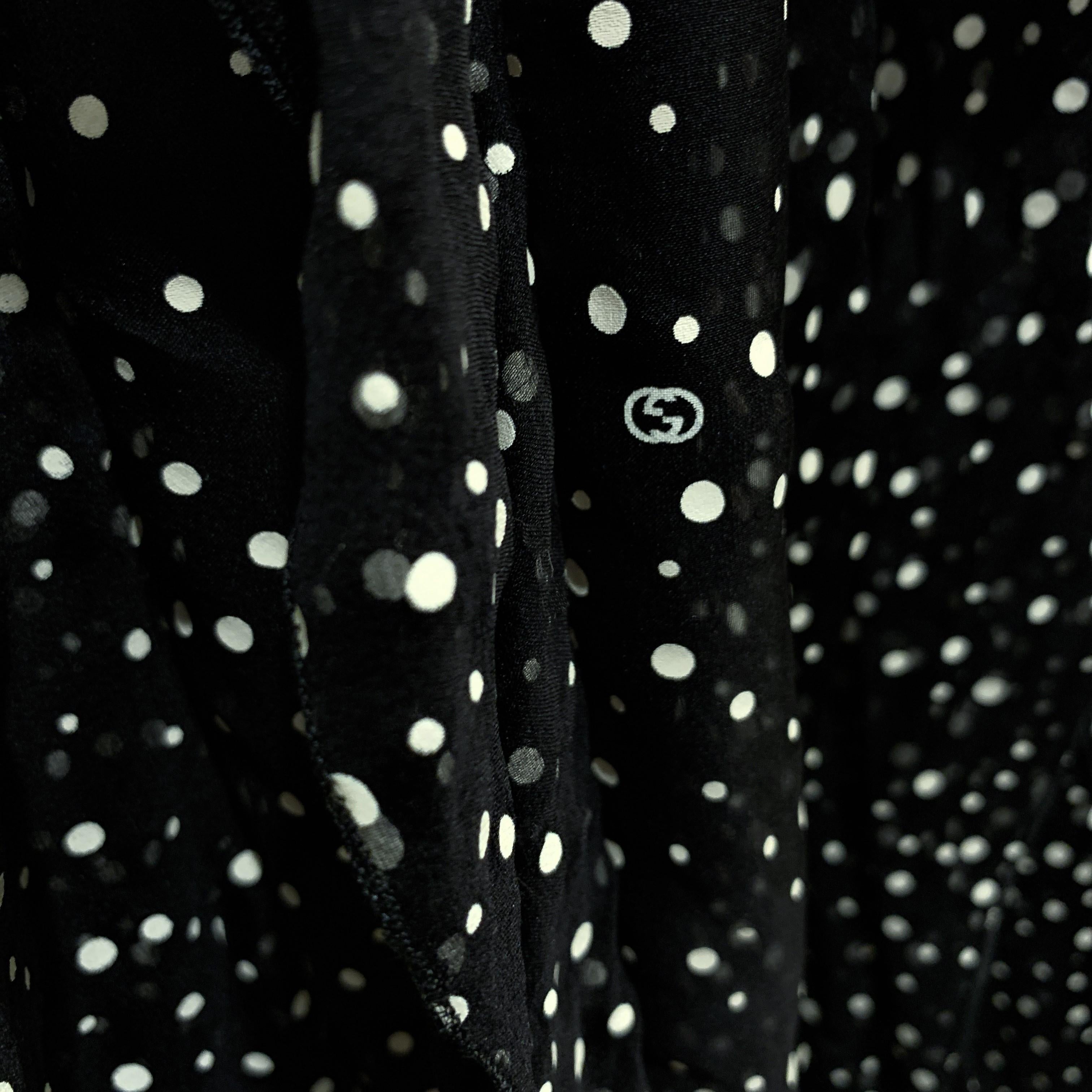 Gucci 90th Anniversary Ad Runway Vidéo Robe en soie F/W 2011 Taille 42 en vente 2