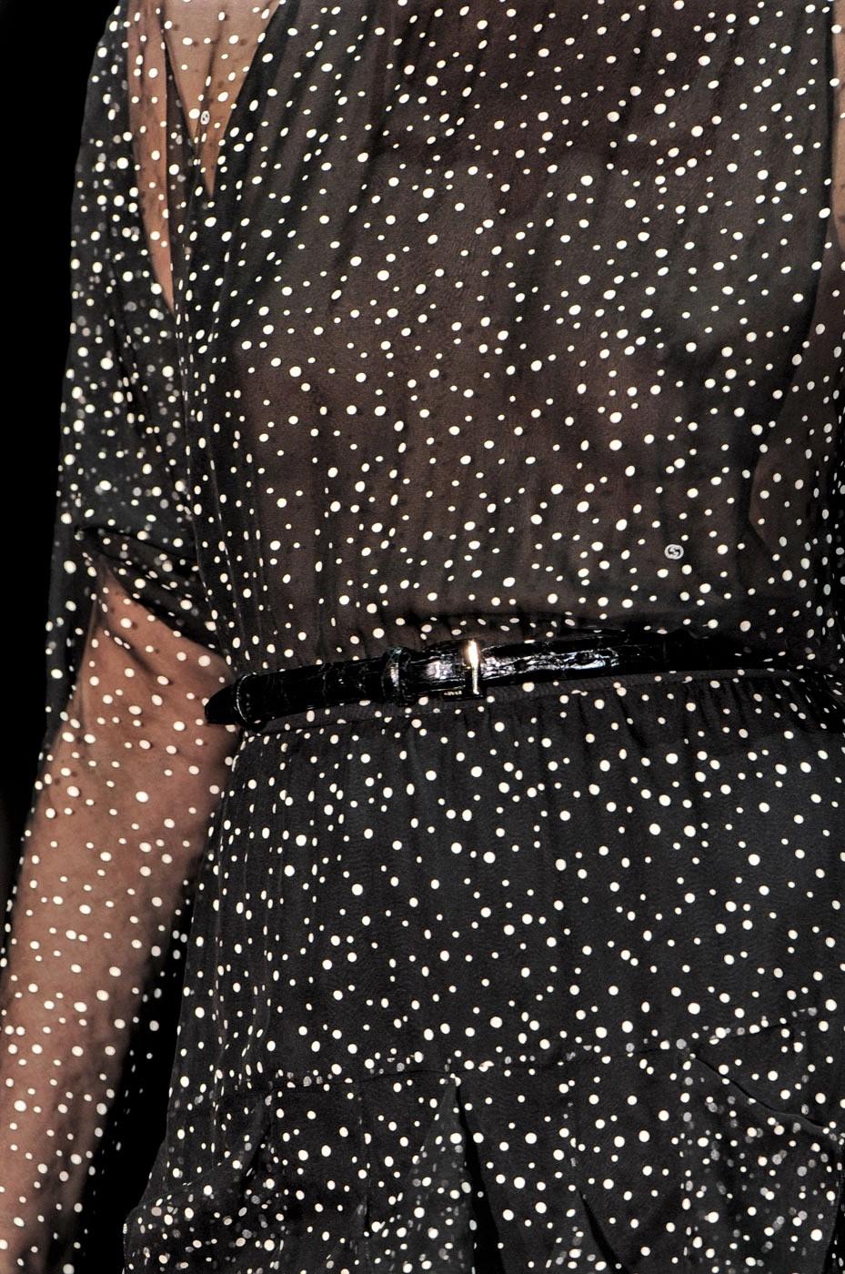 Gucci 90th Anniversary Ad Runway Vidéo Robe en soie F/W 2011 Taille 42 en vente 4