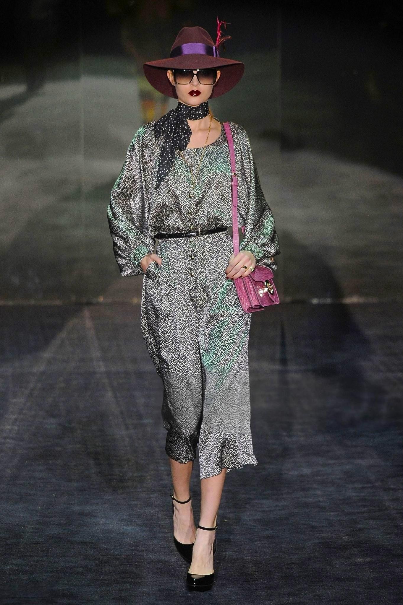 New Gucci 90th Anniversary Runway Silk JUMPSUIT 2011 Sz 38 with a 1970's Vibe For Sale 3