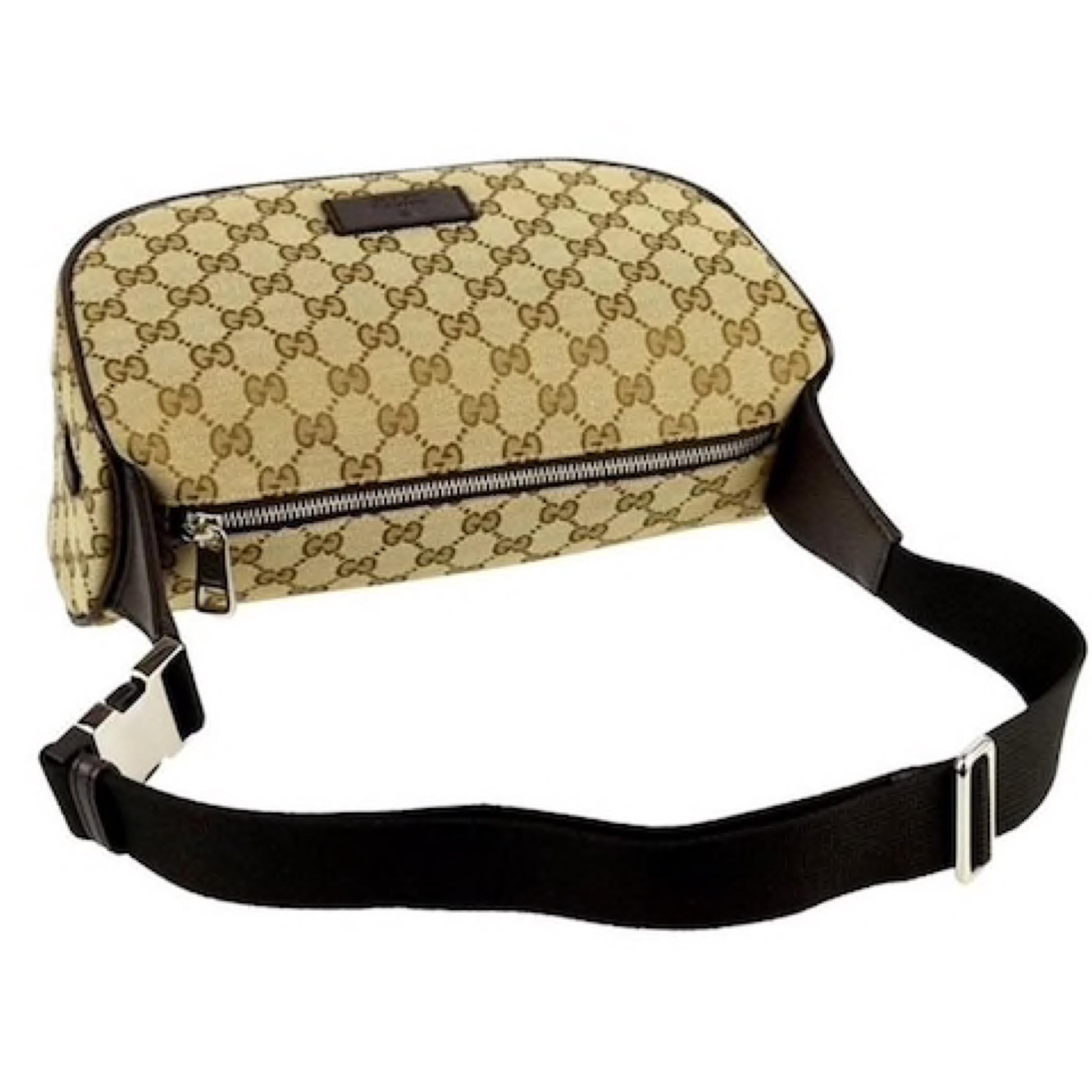 Women's or Men's NEW Gucci Beige Canvas Monogram Shoulder Pochette Crossbody Bag For Sale