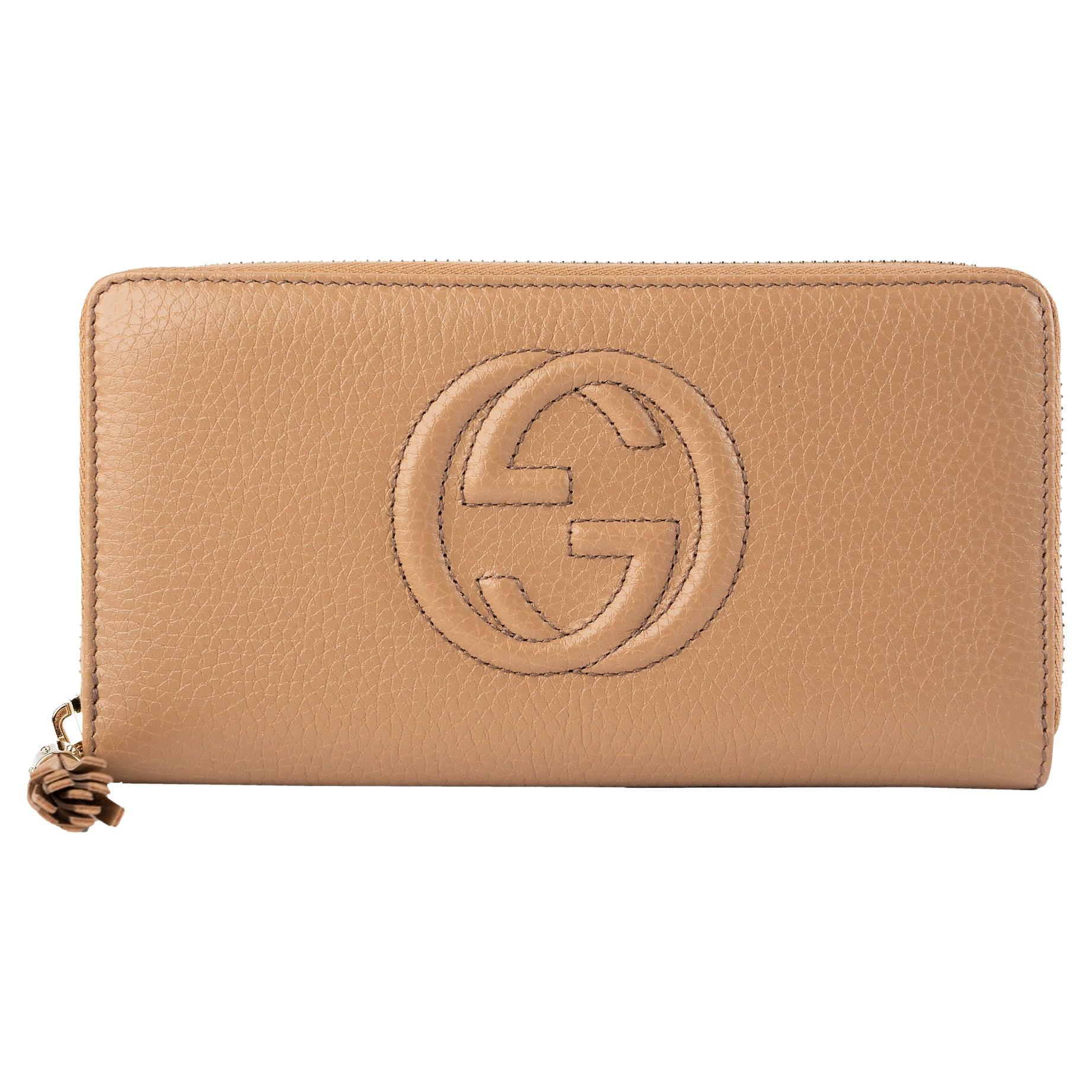 NEW Gucci Beige Soho Leather Zip Around Long Wallet Clutch Bag For Sale