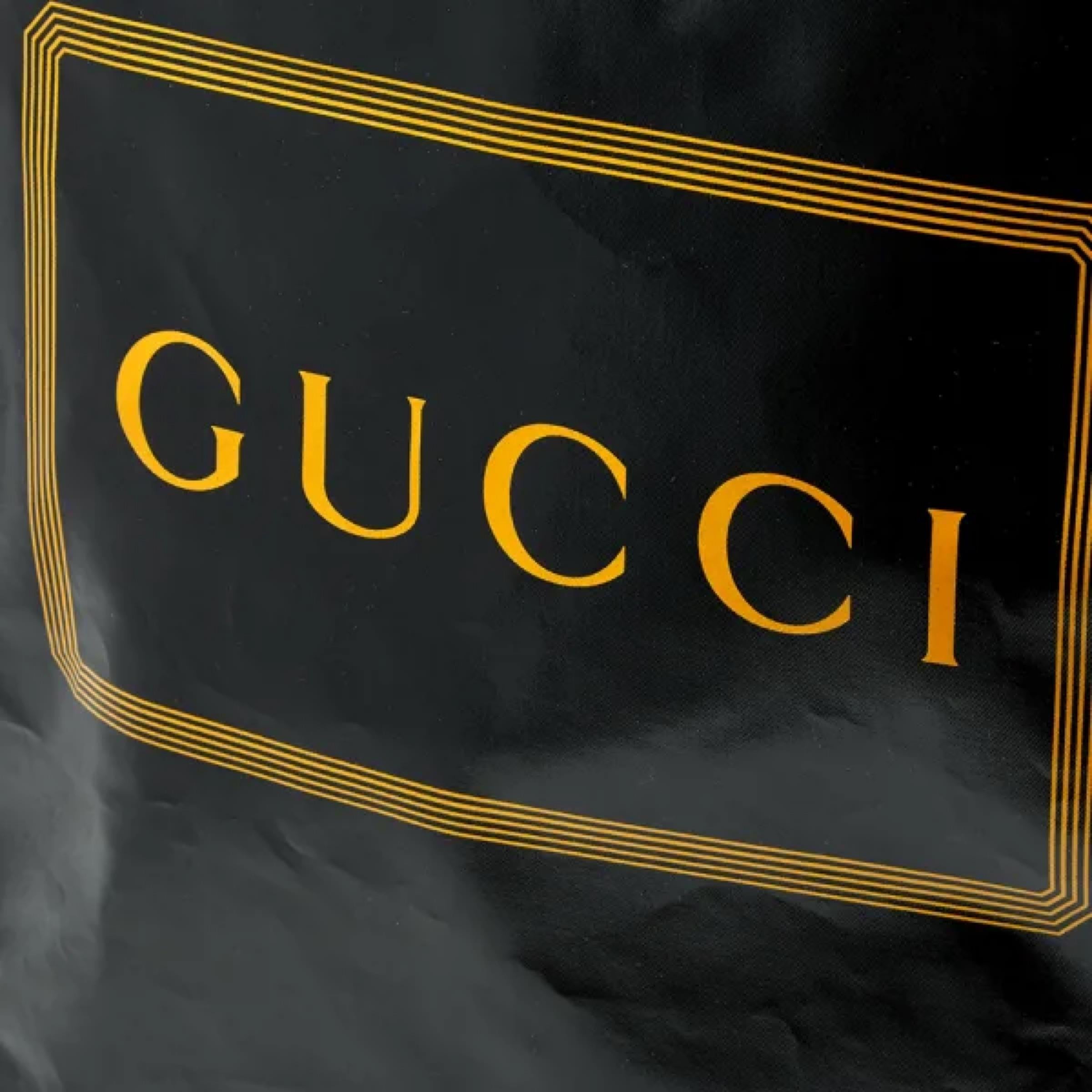 NEU Gucci Tote Bag aus beschichtetem Stoff mit schwarz-goldenem Logodruck im Angebot 5