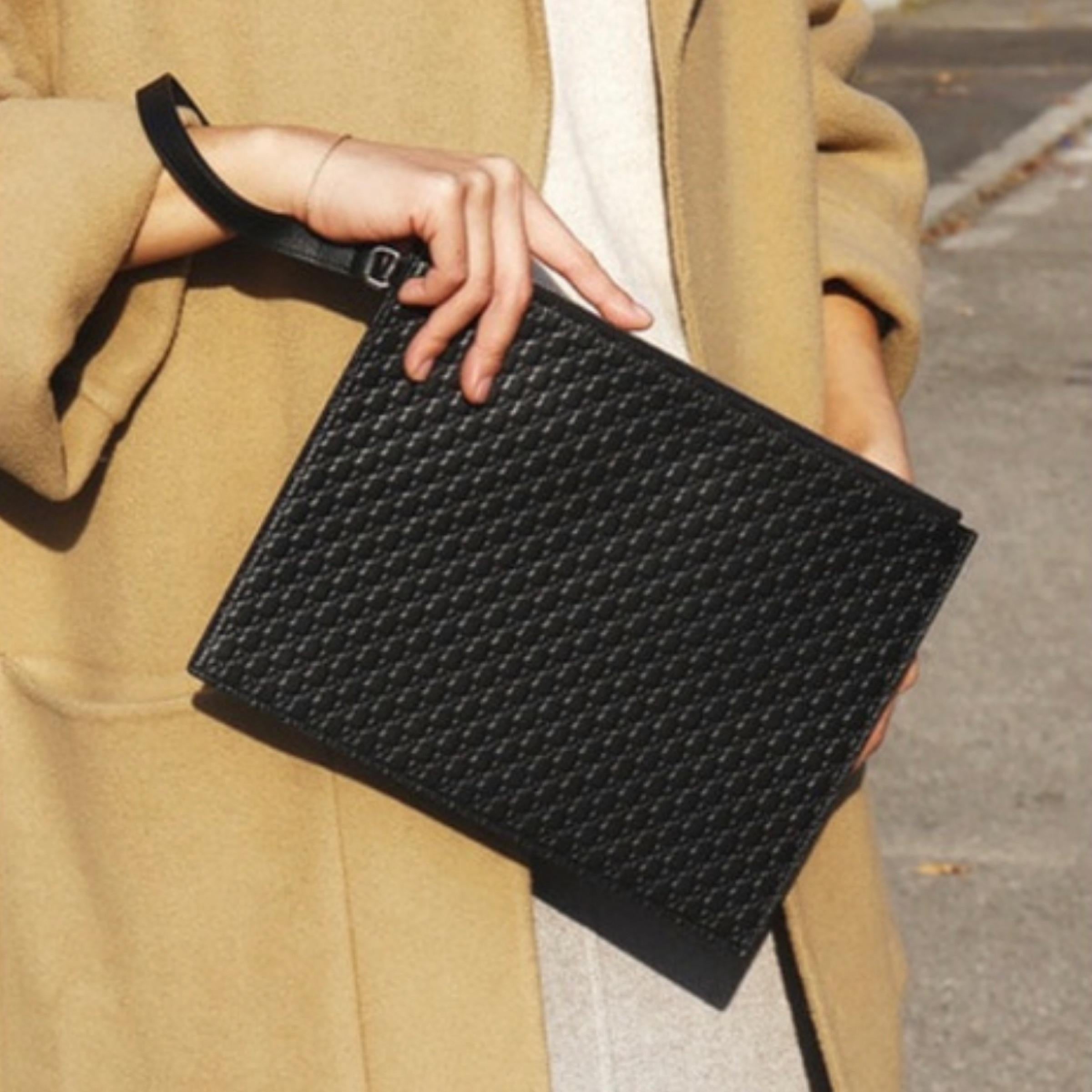 NEW Gucci Black Micro GG Guccissima Leather Wristlet Clutch Bag For Sale 7