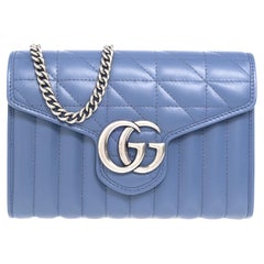 Gucci Blaue GG Marmont 2.0 Mini-Umhängetasche aus gestepptem Leder