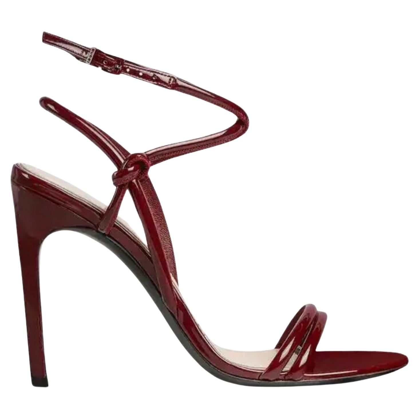 NEW Gucci Burgundy Strappy Patent Leder Sandalen mit Knoten Detail Größe IT 36