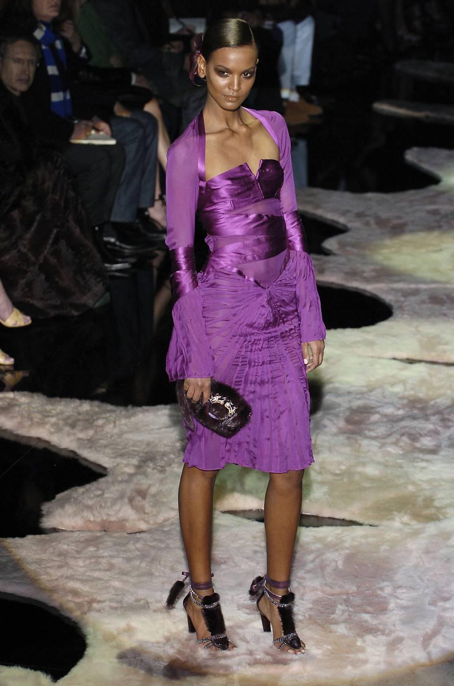 Women's NEW Gucci by Tom Ford FW 2004 Purple Silk Asymmetric Cocktail Evening Dress