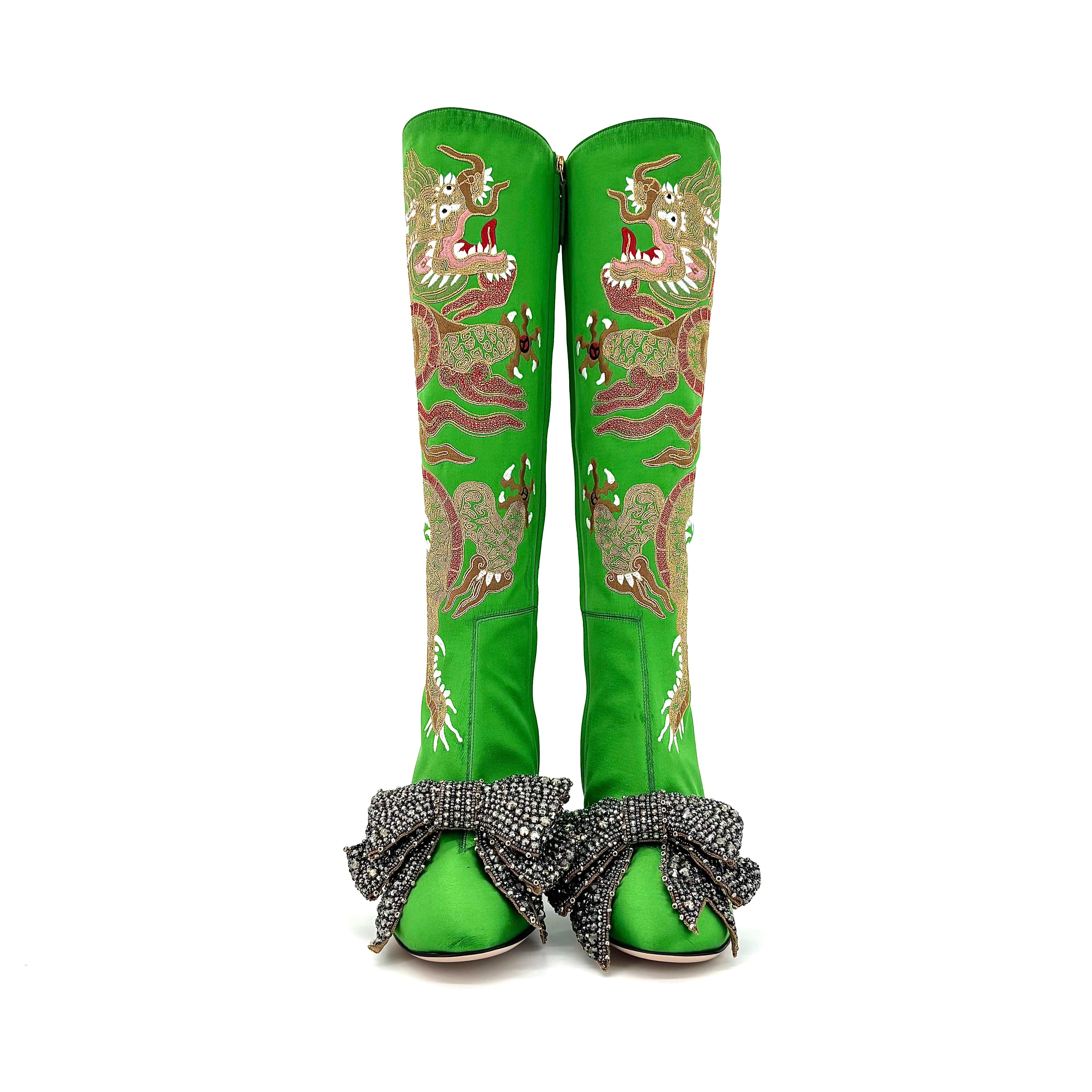 De las mujeres NUEVO Gucci Dragón de caramelo con lazo bordado Botas altas a la rodilla con adornos de cristal 37.5 en venta