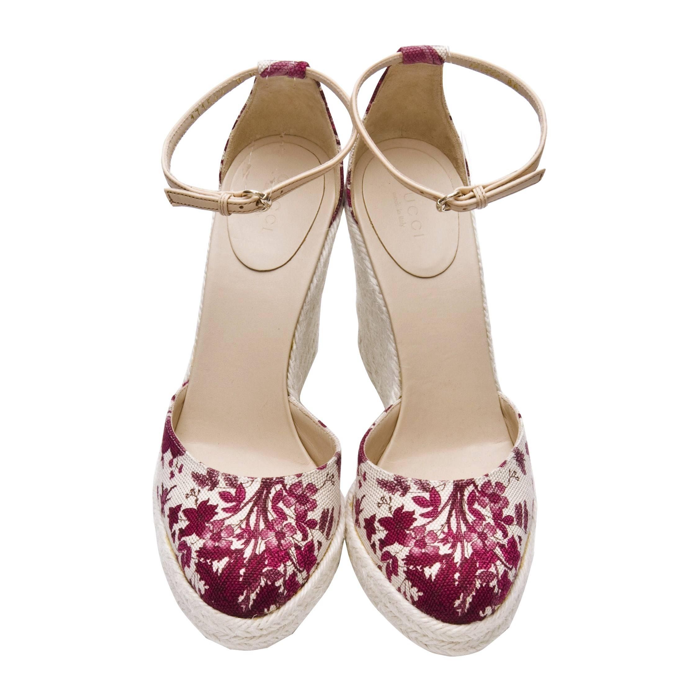 New Gucci Cruise 2007 Runway Flora Wedge Espadrille Heels Sz 8 In New Condition In Leesburg, VA