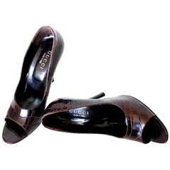 NEW Gucci Exotic Chocolate Brown Alligator Skin High Heel Peep Toes Sandals 39.5