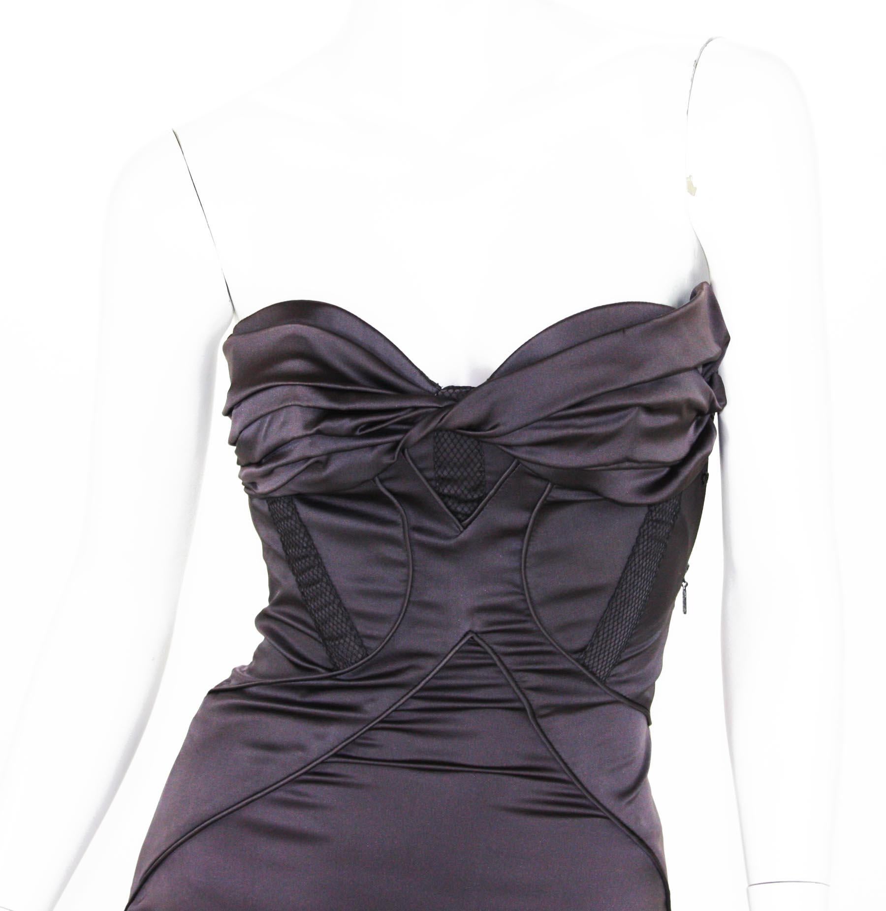 New Gucci F/W 2005 Silk High-Low Cut-Out Gunmetal Brown Black Net Dress Gown 40 In New Condition For Sale In Montgomery, TX