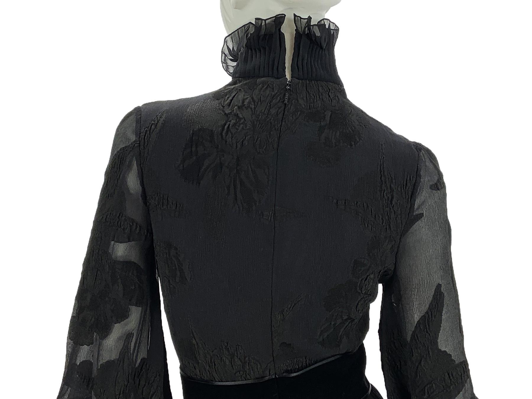 New Gucci F/W 2012 Black Pre-Raphaelite Sleeve Ruffle and Velvet Detail Dress 38 For Sale 5