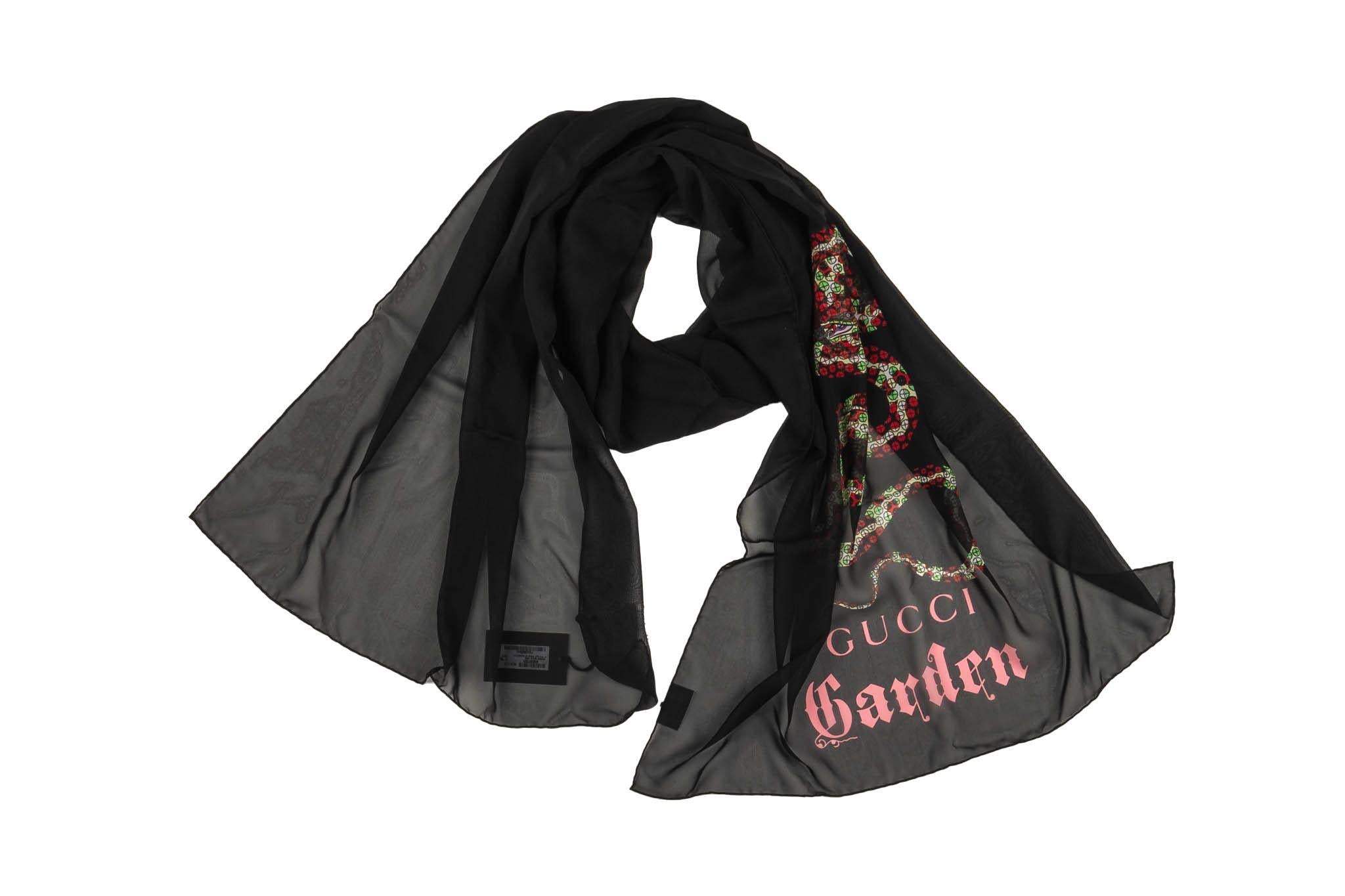 New Gucci Garden Black Scarf With Box In New Condition For Sale In West Hollywood, CA