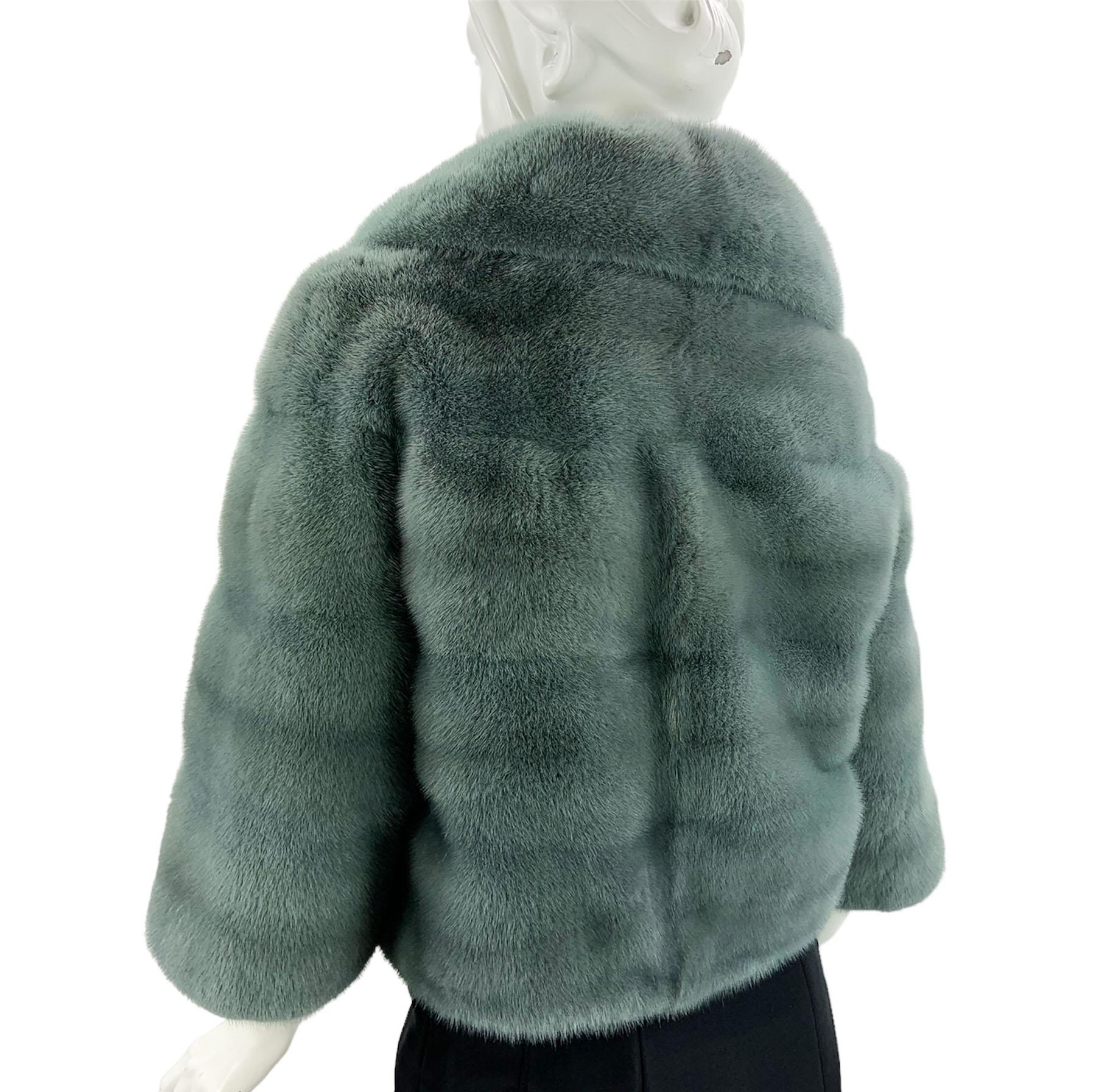 New Gucci Gray Blue Mink Cape Jacket Italian 38 In New Condition For Sale In Montgomery, TX