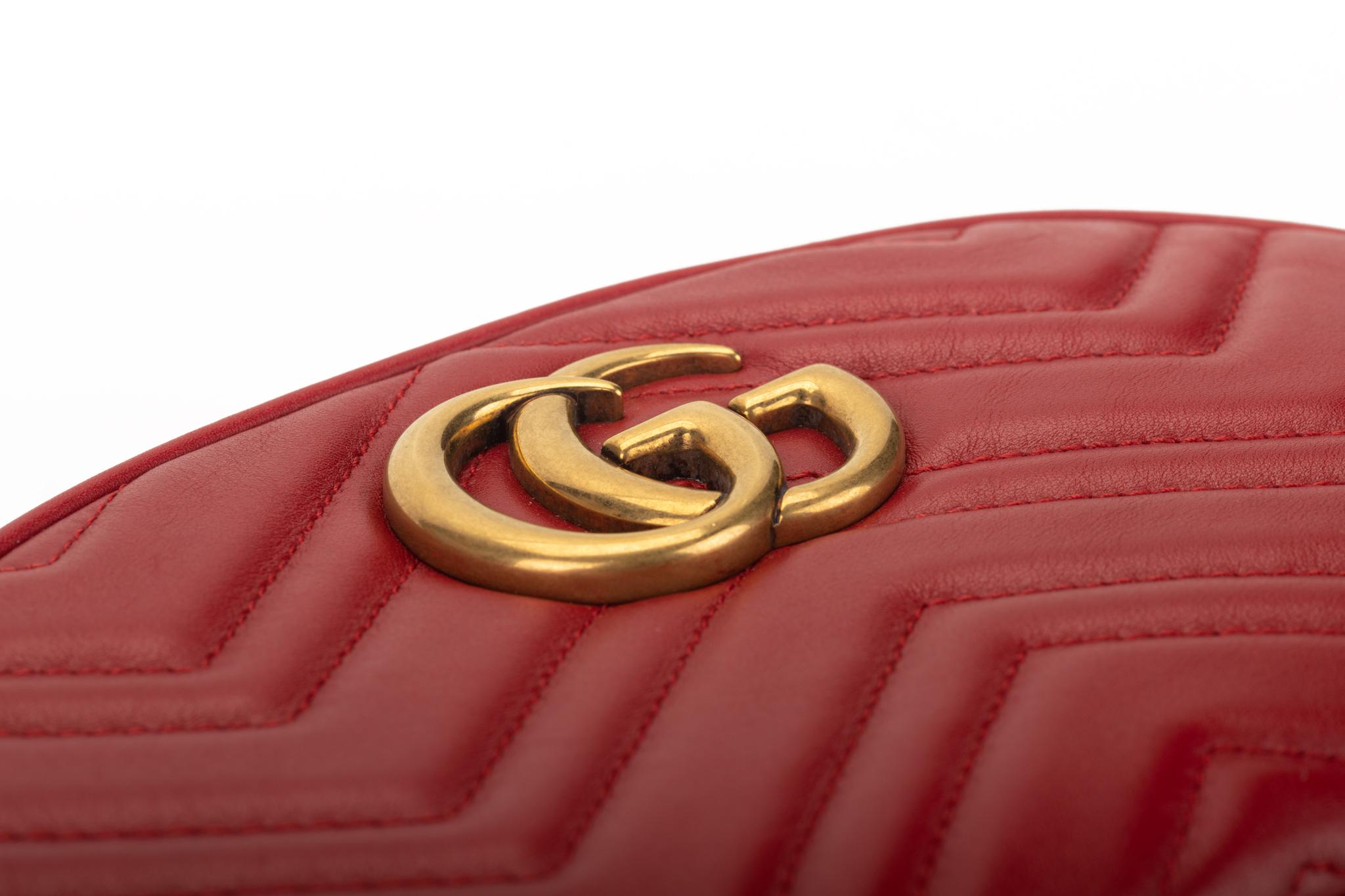 Großer roter Fanny-Papier von Gucci mit Logo im Angebot 4