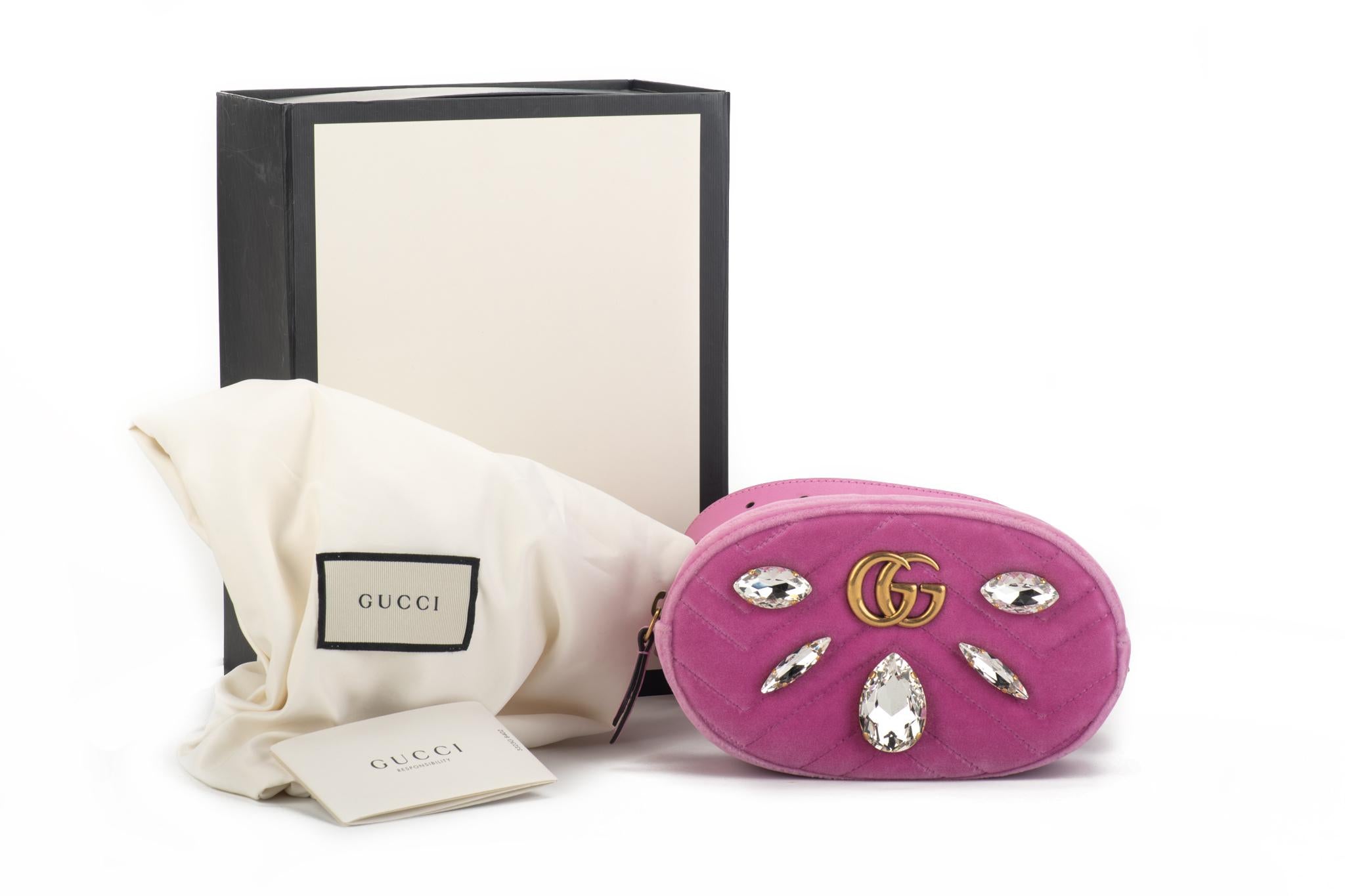 Brand new limited edition Gucci GG belt bag in pink velvet with clear rhinestones. The adjustable belt measures 40