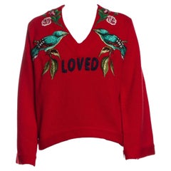 Gucci - Pull en laine brodé « Loved », taille XS, état neuf  1 895 $ avec étiquettes