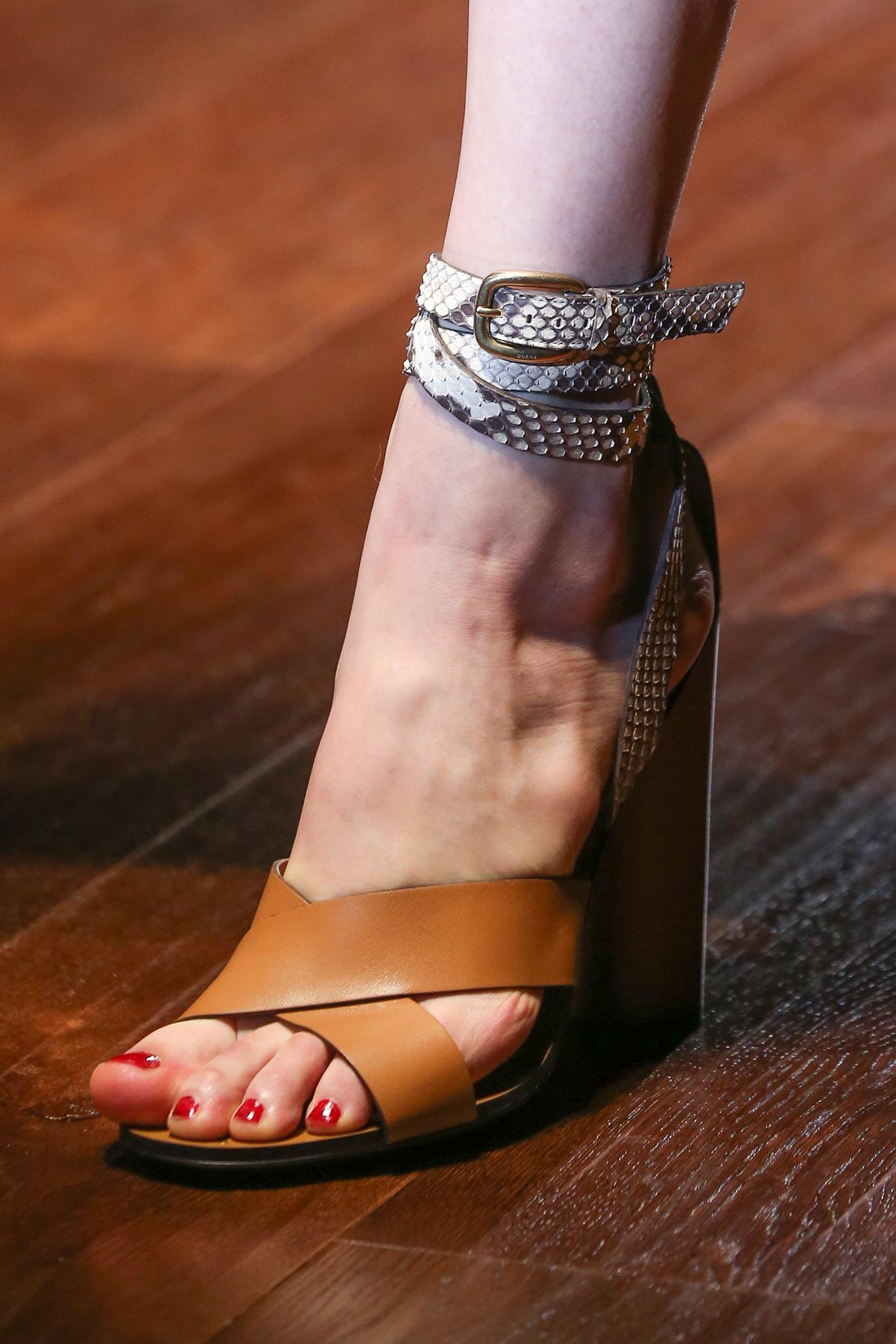 Gucci Lykke Li Python printemps 2015 Runway Escarpins à talons Taille 36 en vente 5