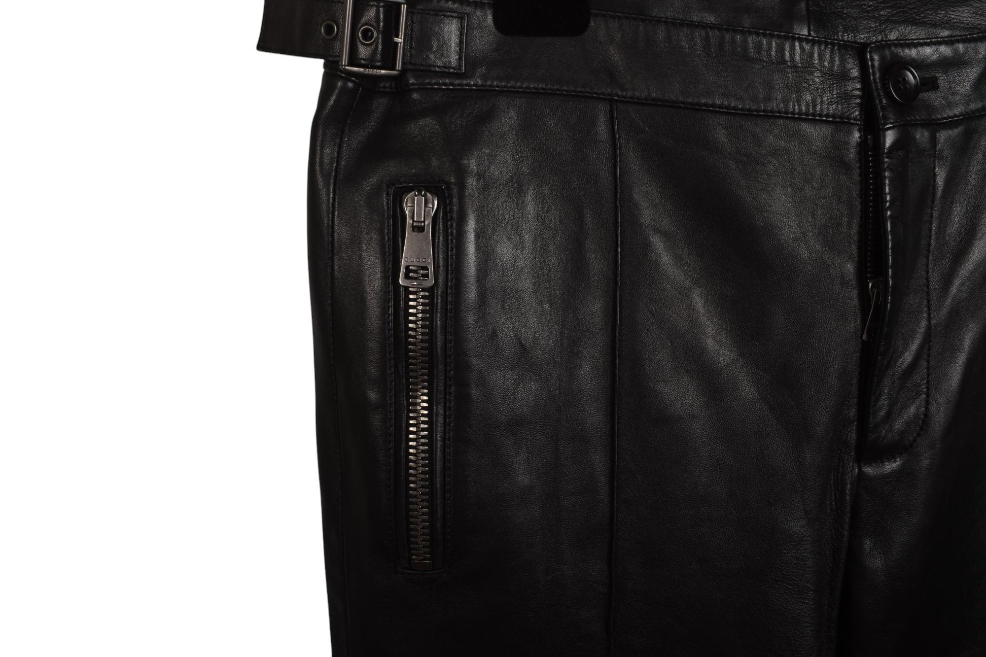 Neu Gucci Herren Hose Leder Biker Größe IT48/M/L, S1486 (Schwarz) im Angebot