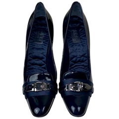 UNWORN Gucci Midnight Blue Tuxedo Satin Patent Leather High Heels Pumps 