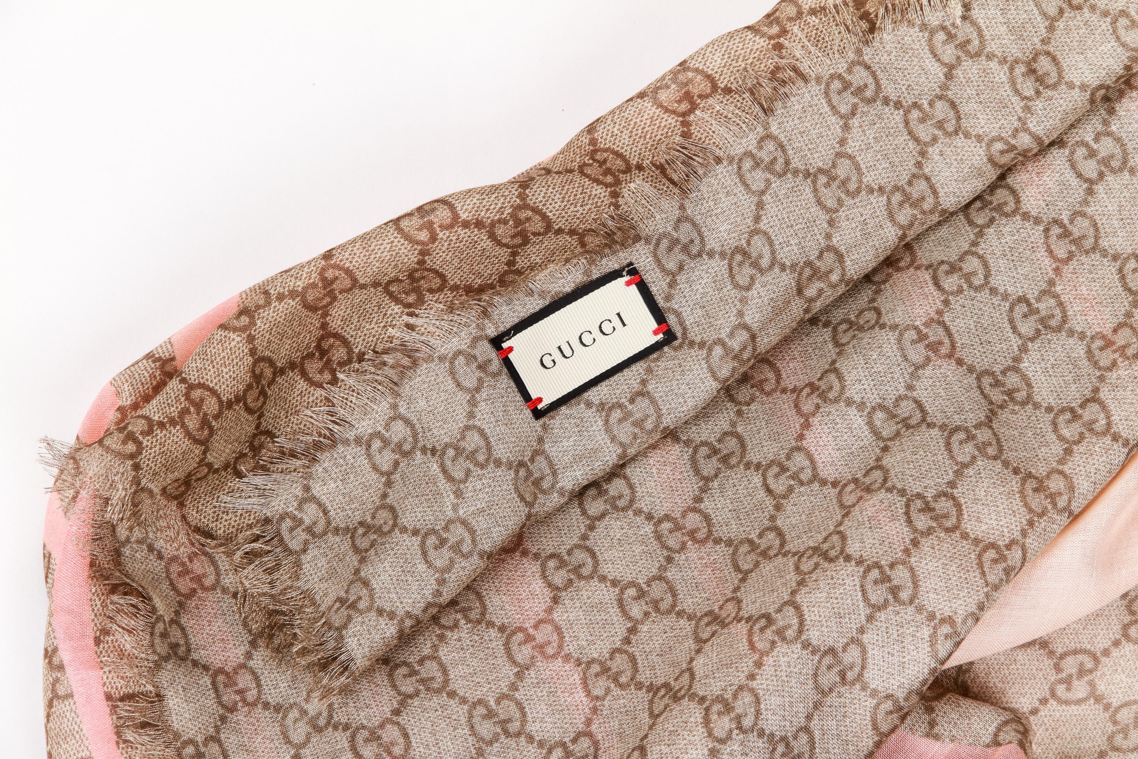 New Gucci Monogram Red Tiger Shawl Scarf In New Condition For Sale In West Hollywood, CA