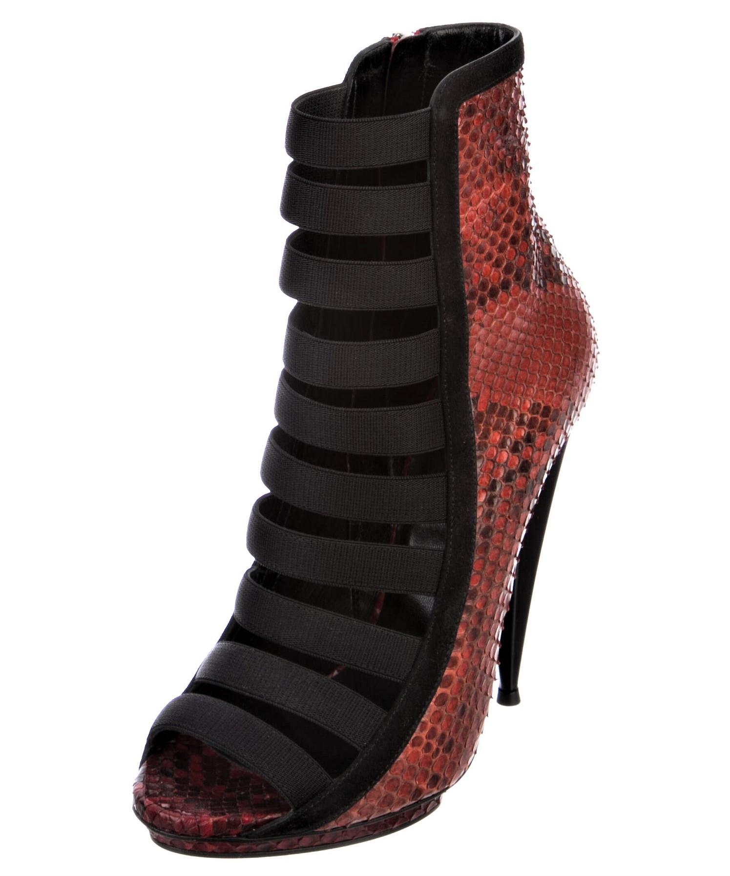 Nuovo Gucci Python Snakeskin P/E 2014 Runway Nicki Minaj Heels Booties Boots Sz 38 In condizioni Nuovo in vendita a Ashburn, VA
