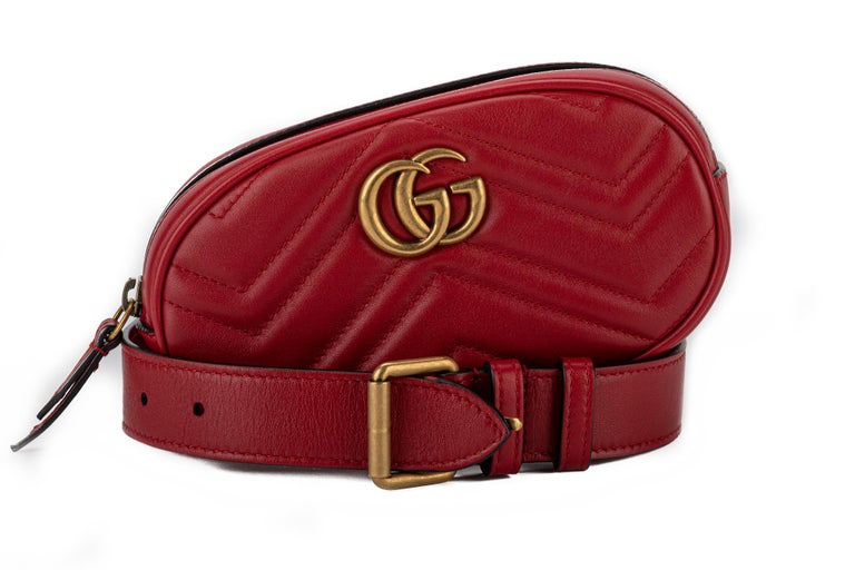 New Gucci Red Leather Logo Fanny Pack Belt Bag with Box For Sale at