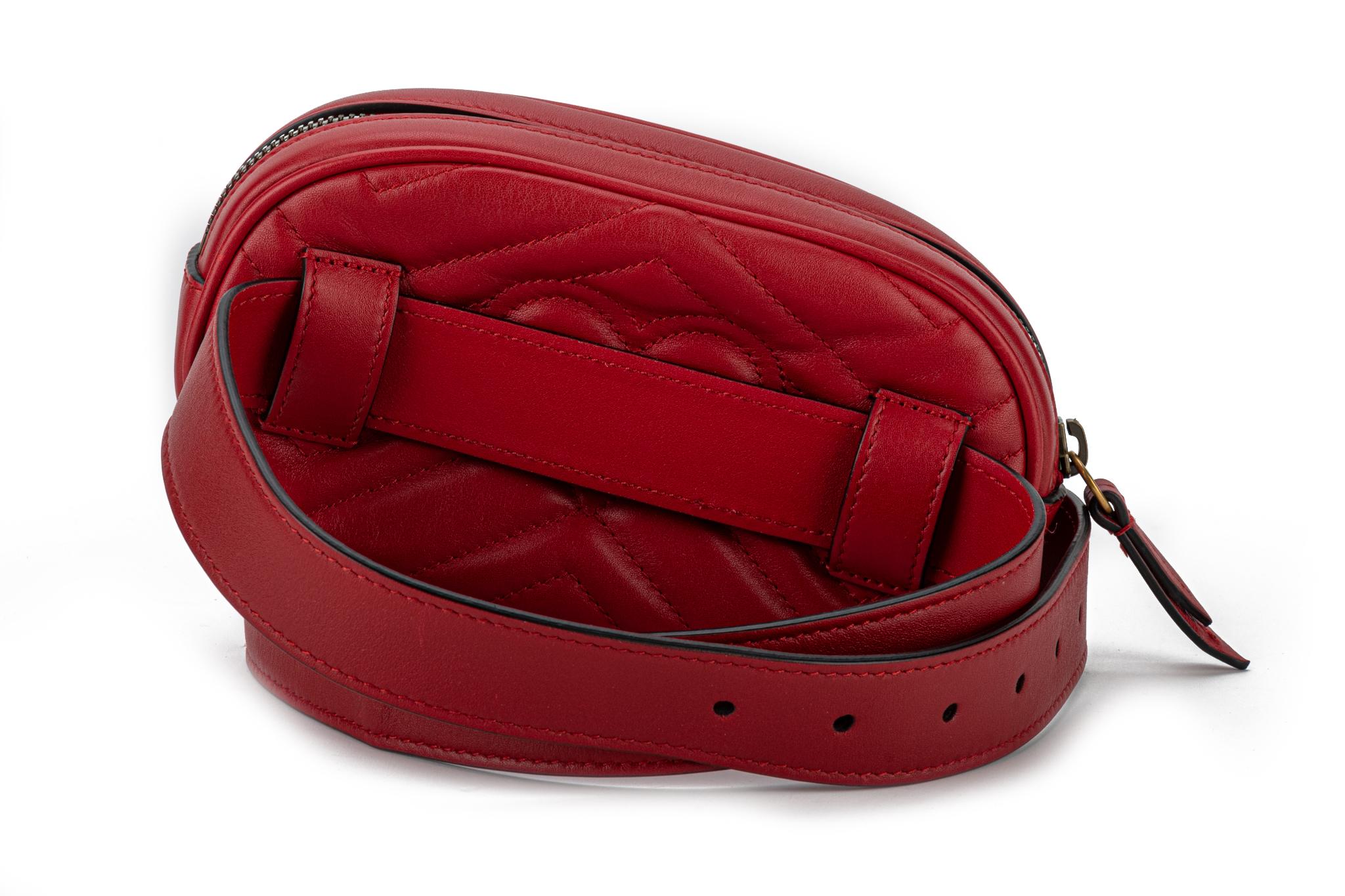 Women's New Gucci Red Leather Logo Fanny Pack Belt Bag with Box For Sale