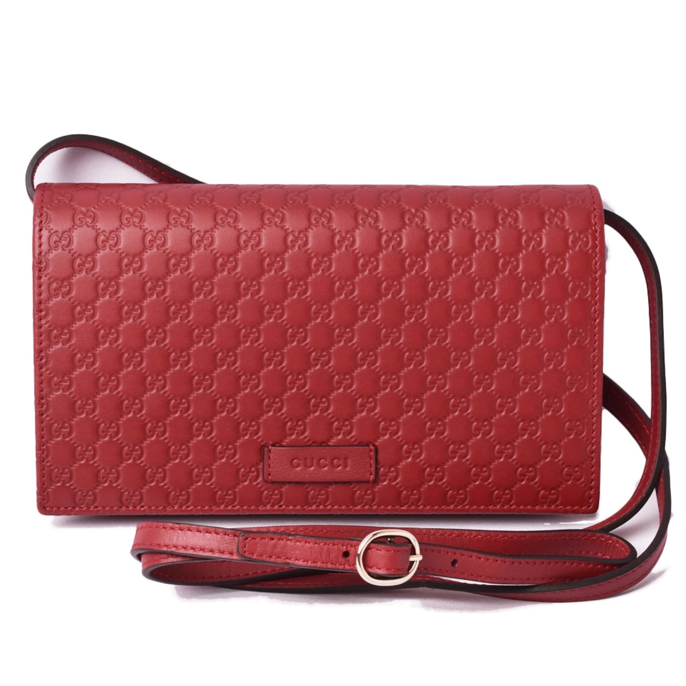 New Gucci Red Micro GG Guccissima Crossbody Wallet Bag Purse

Authenticity Guaranteed

DETAILS
Brand: Gucci
Condition: Brand new
Gender: Women
Category: Crossbody Bag
Color: Red
Material: Leather
Micro GG guccissima pattern 
Front Gucci leather
