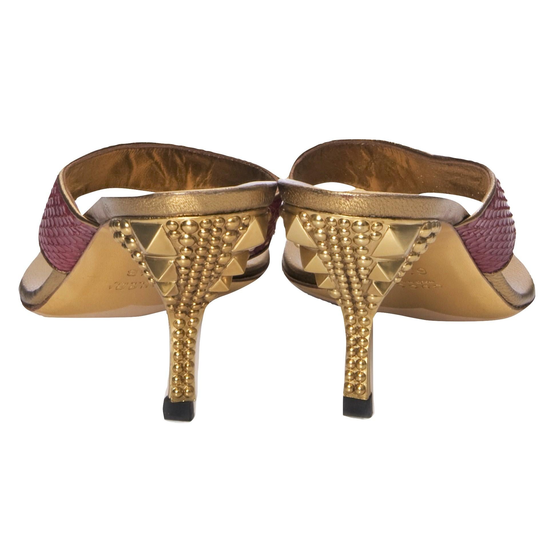 Nuovo Gucci Runway Python Snakeskin Gold Heel Mules Sz 6.5 In condizioni Nuovo in vendita a Leesburg, VA