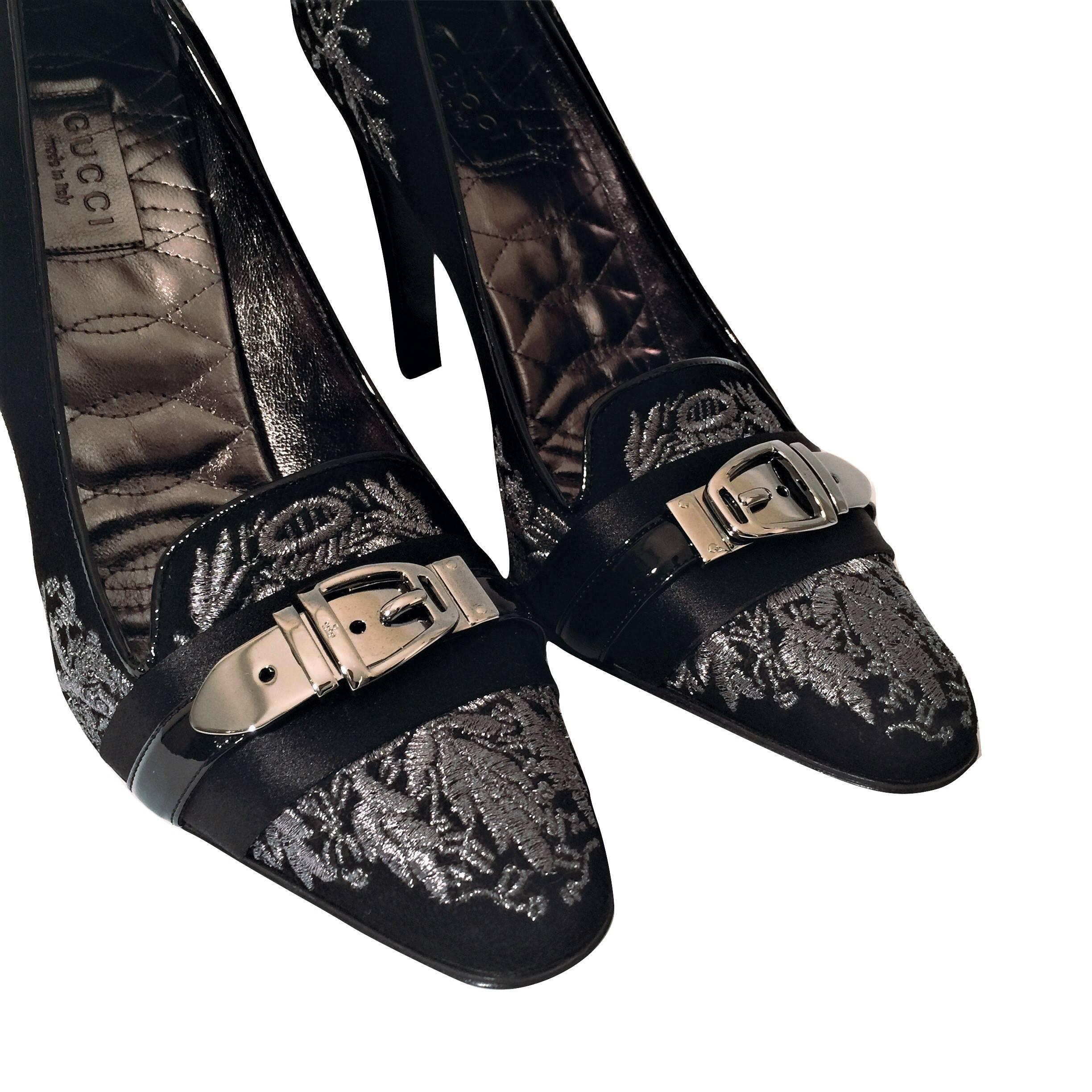 Gucci Runway Escarpins à talons en daim avec boucle en brocart, Taille 38 en vente 2