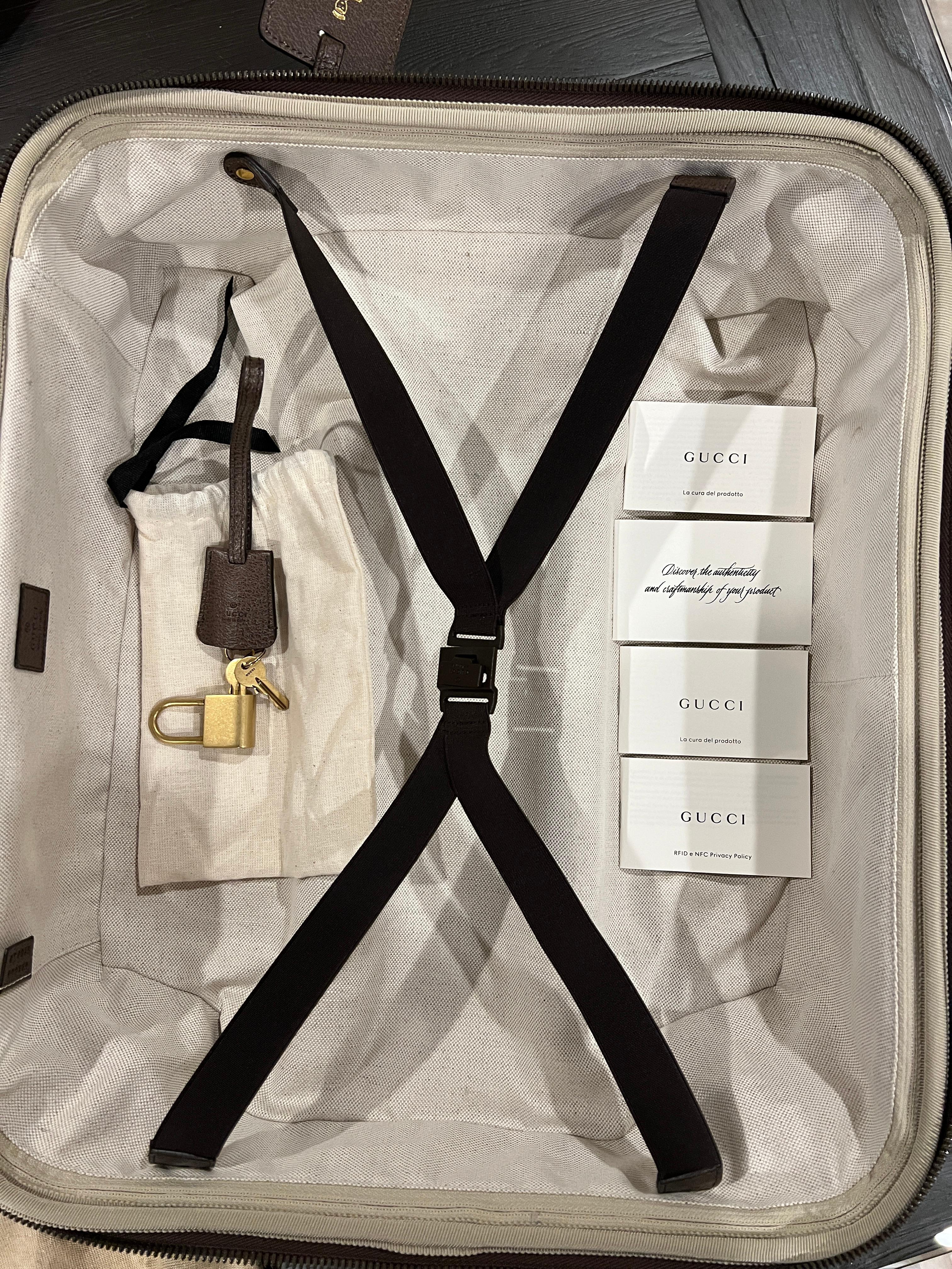 $3550 New Gucci Savoy medium cabin plus trolley Suitcase In New Condition In Leesburg, VA