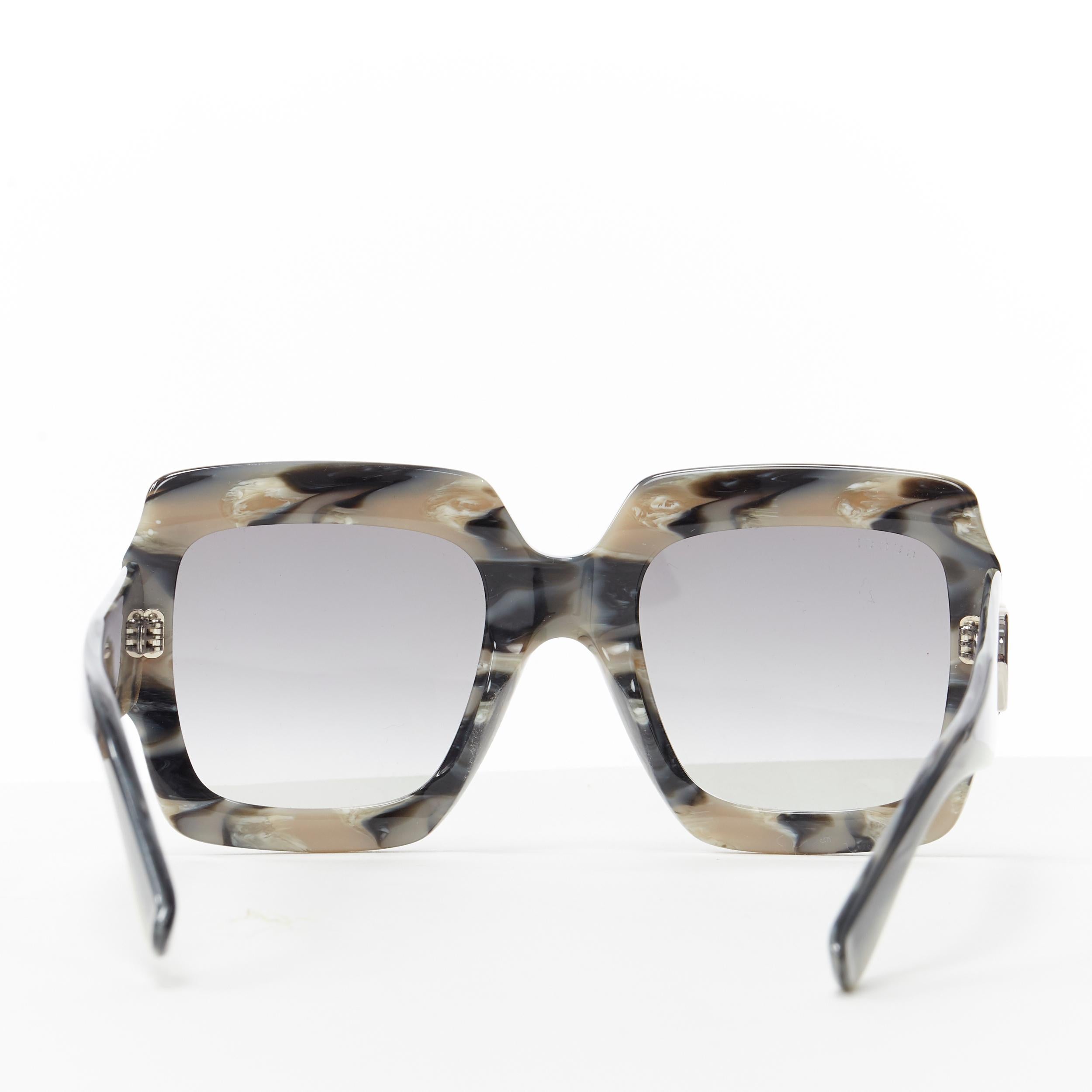 De las mujeres nuevas gafas de sol cuadradas oversize degradadas con strass de cristal plateado GUCCI