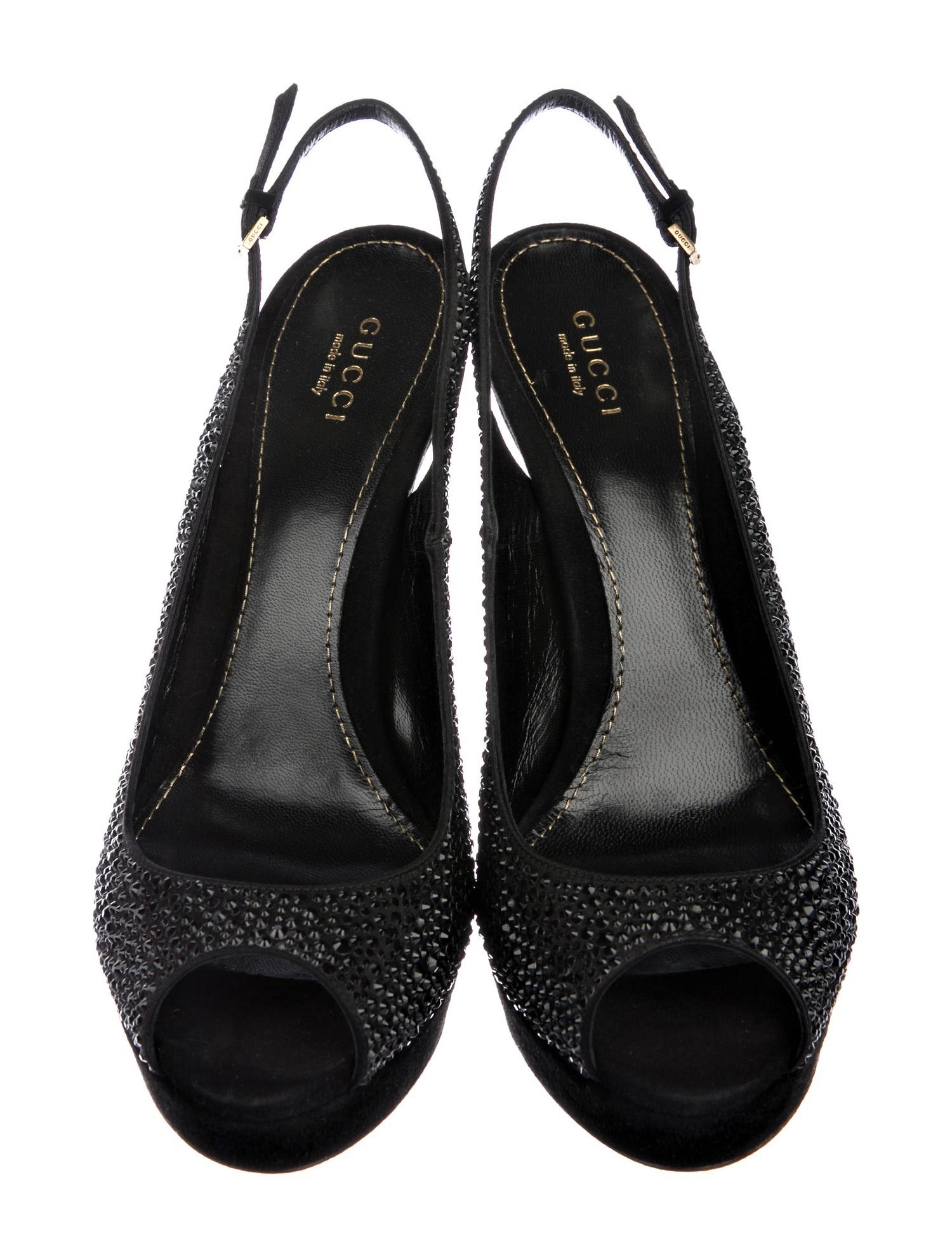 Noir Gucci Superbes escarpins à talons compensés en cuir et daim avec cristaux, taille 38,5 en vente