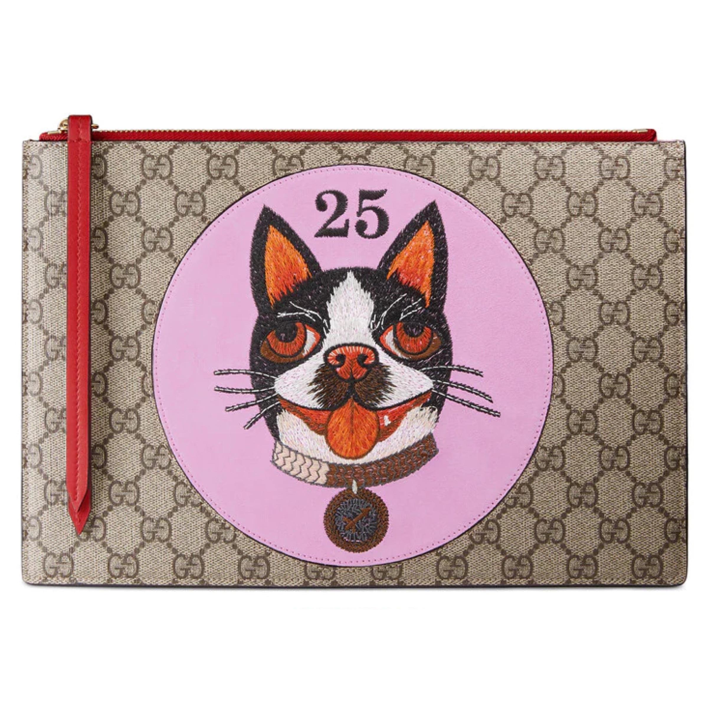 Neu Gucci Supreme Multicolor Bosco Patch GG Logo Clutch Pouch Tasche

Garantierte Echtheit

DETAILS
Marke: Gucci
Zustand: Brandneu
Geschlecht: Frauen
Kategorie: Kupplung
Farbe: Multicolor
Material: Segeltuch und Leder
GG guccissima