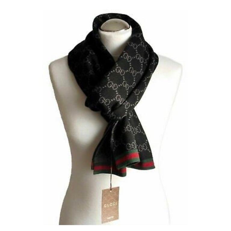 NEW Gucci Unisex Black Wool Reversible GG Guccisima Red Green Stripe Scarf  Shawl For Sale at 1stDibs