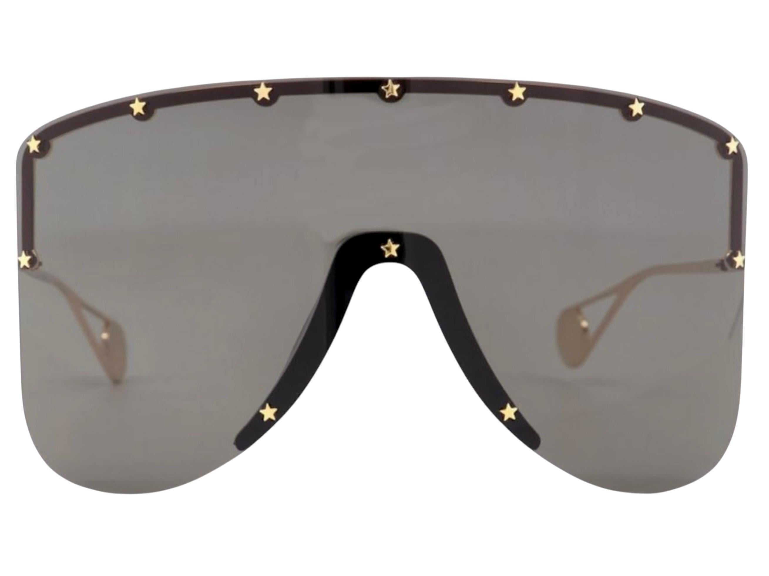 NUOVO Occhiali da sole Gucci Unisex Logo Star Rivet Mask con custodia in velluto in vendita