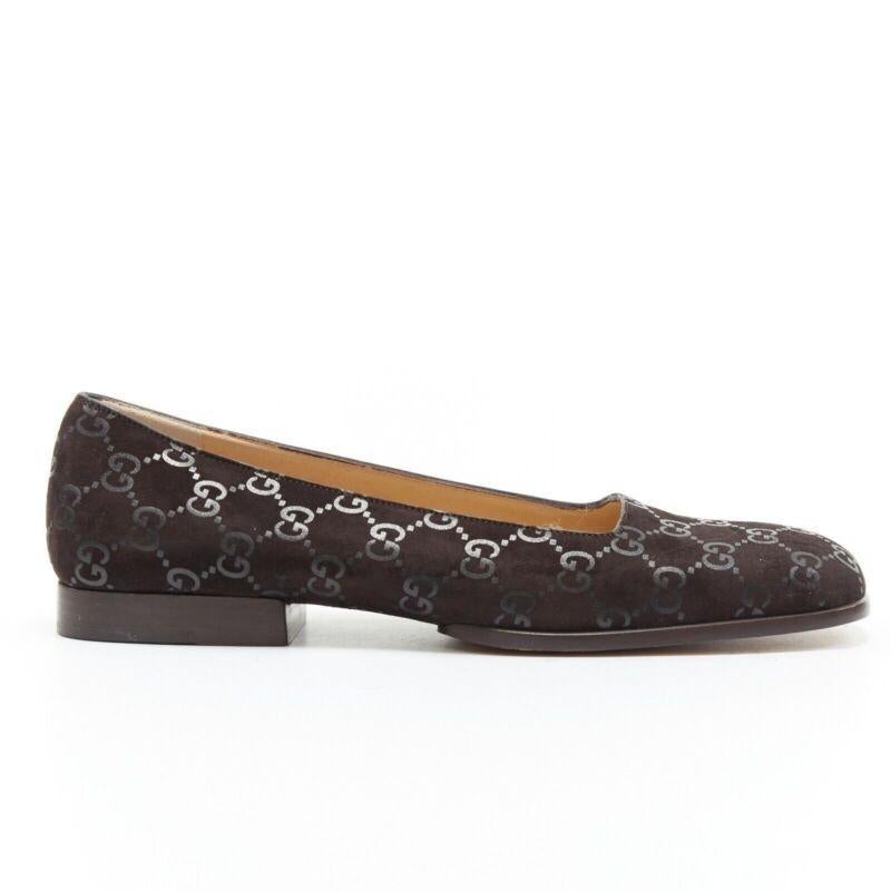 New GUCCI Vintage brown monogram printed black suede square toe loafer EU36.5C
Reference: TGAS/A03133
Brand: Gucci
Material: Leather
Color: Black
Pattern: Other
Extra Details: Dark brown suede leather. Tonal monogram printed on leather. Tonal
