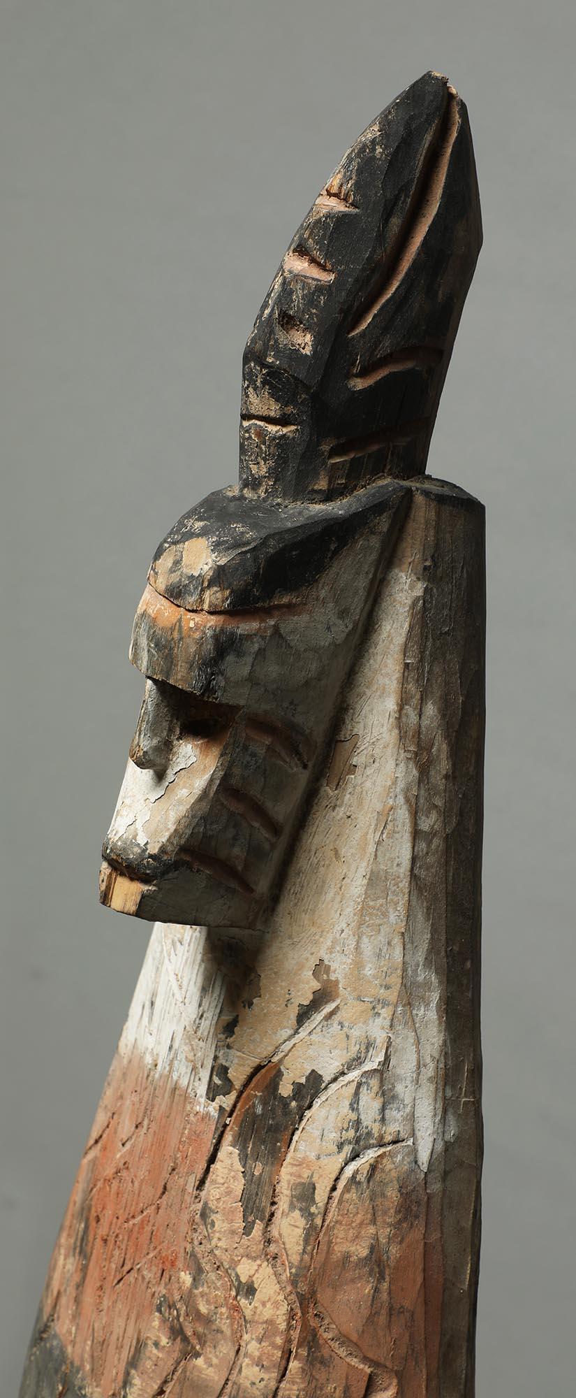Große Asmat-Servierplatte aus Neuguinea mit Ancestor-Kopf auf der Oberseite (Handgeschnitzt) im Angebot