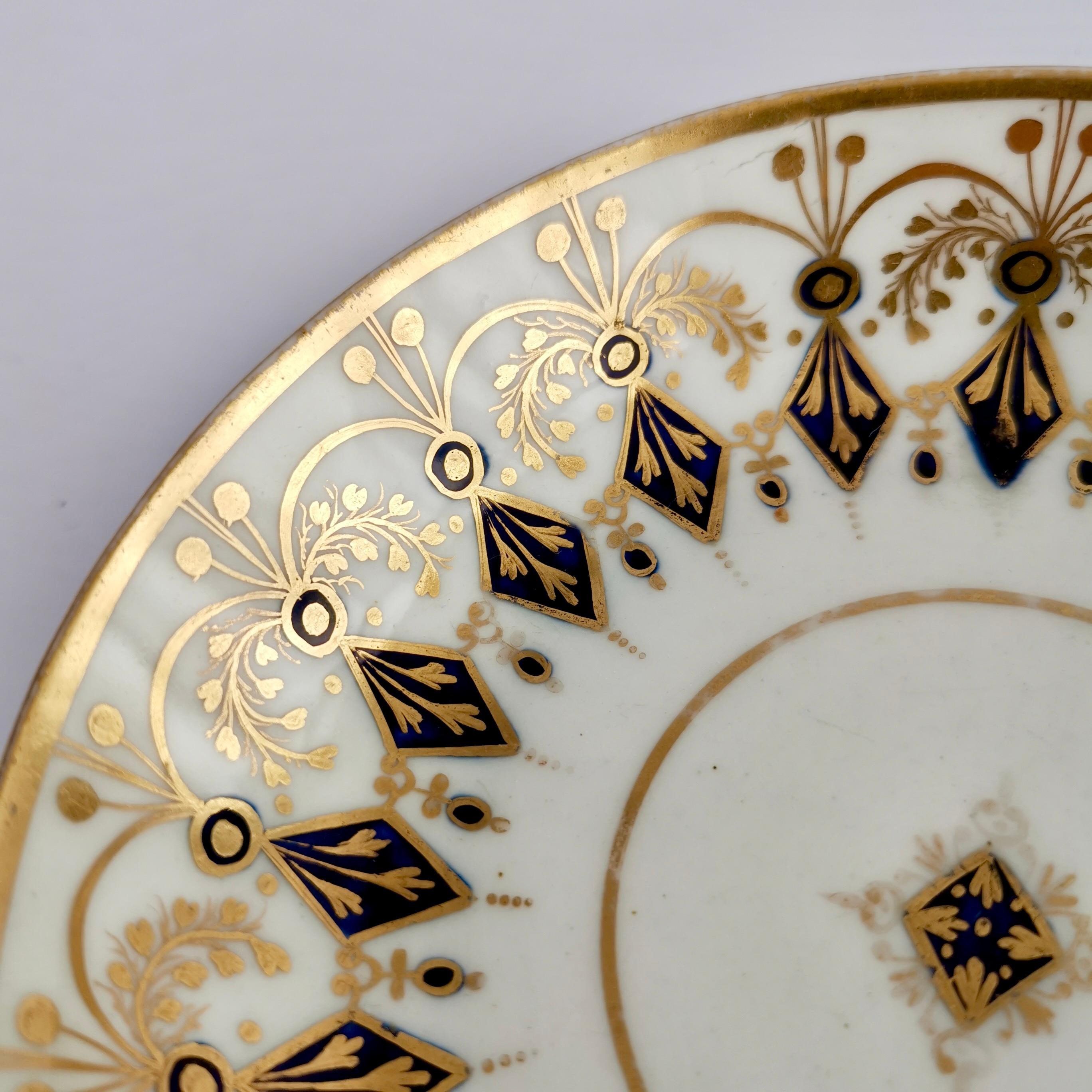 Début du XIXe siècle Tasse à thé en porcelaine hybride New Hall à pâte de porcelaine, bleu cobalt doré néoclassique, vers 1810 en vente